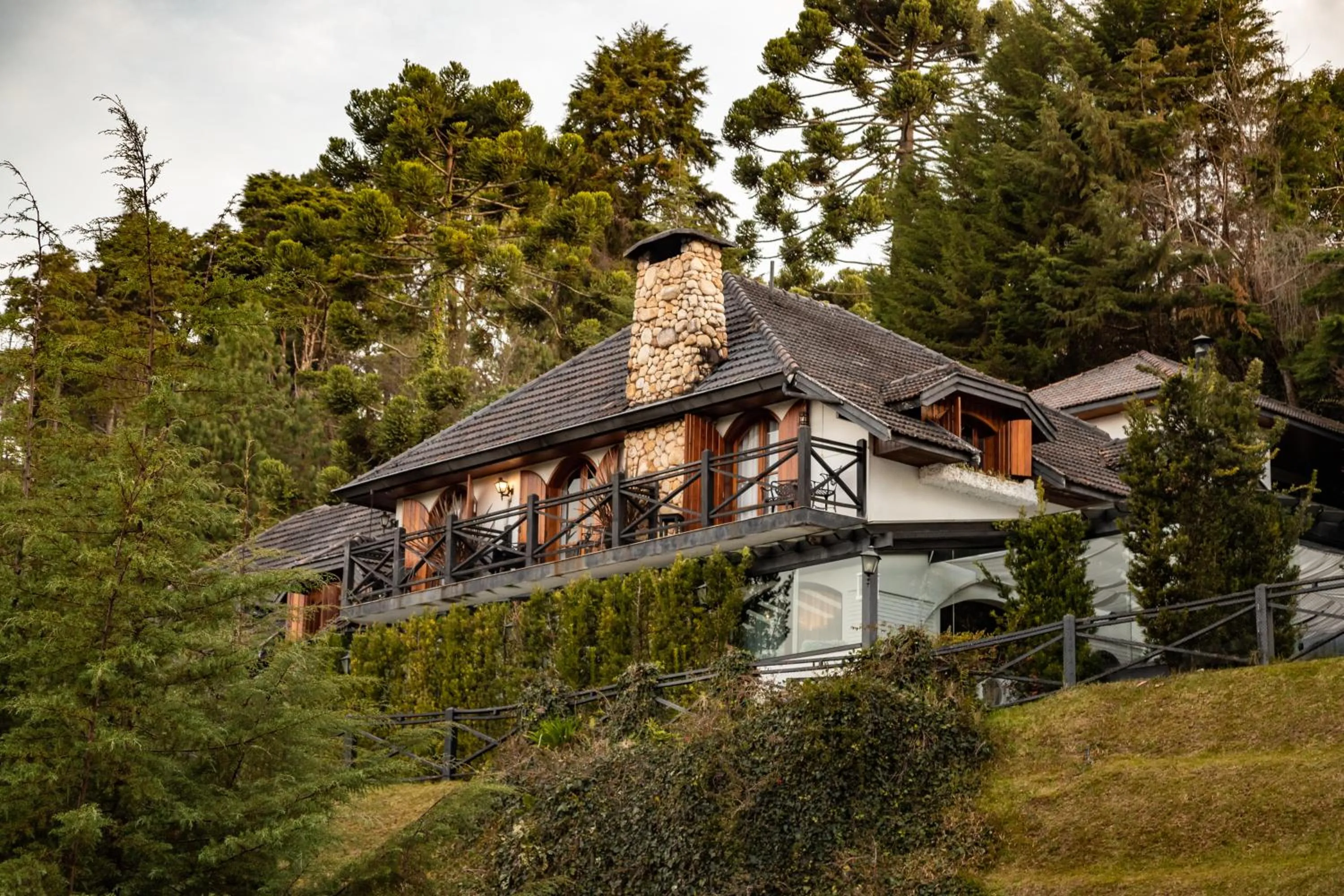 Facade/entrance in Alma Hotel