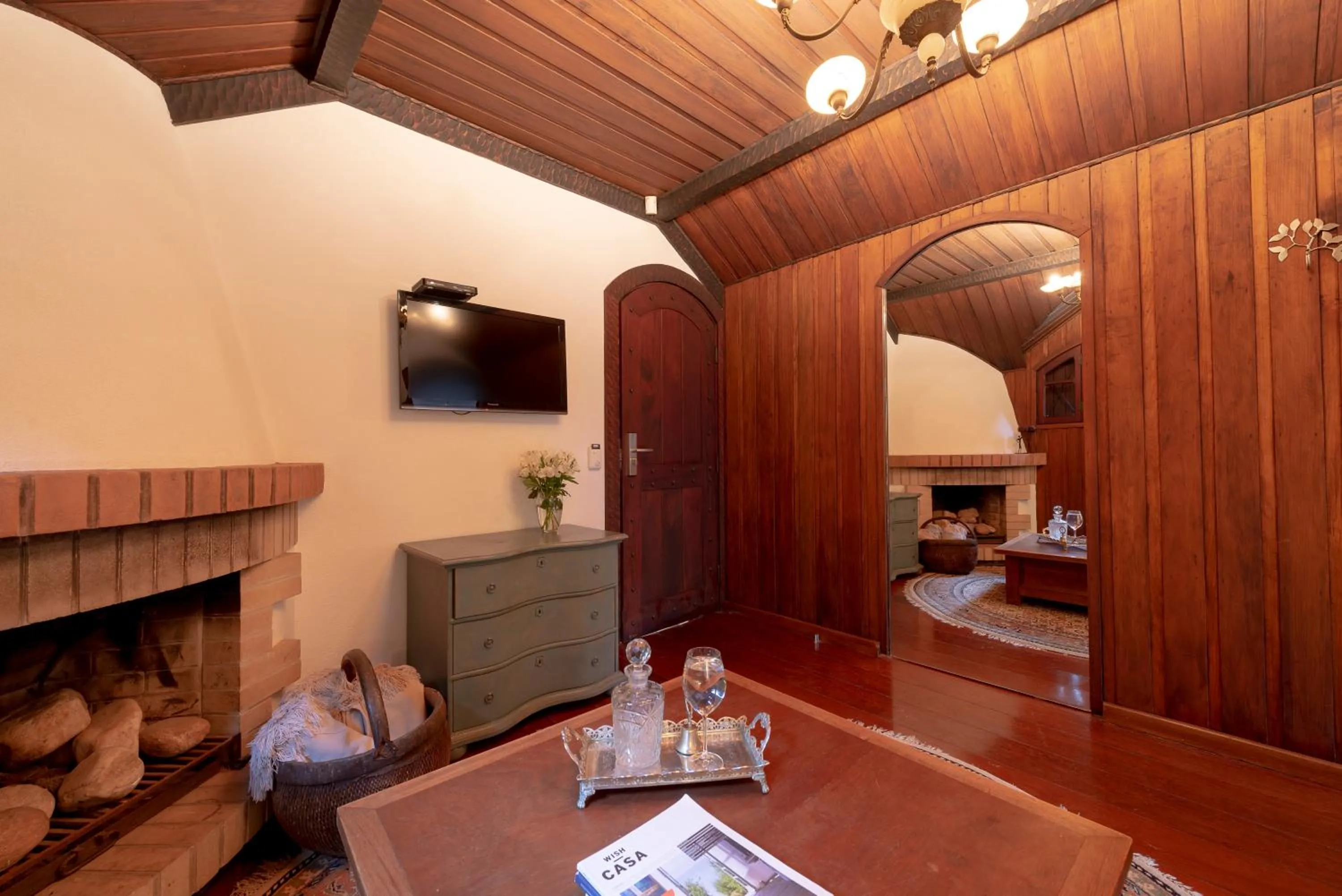 Bedroom in Alma Hotel