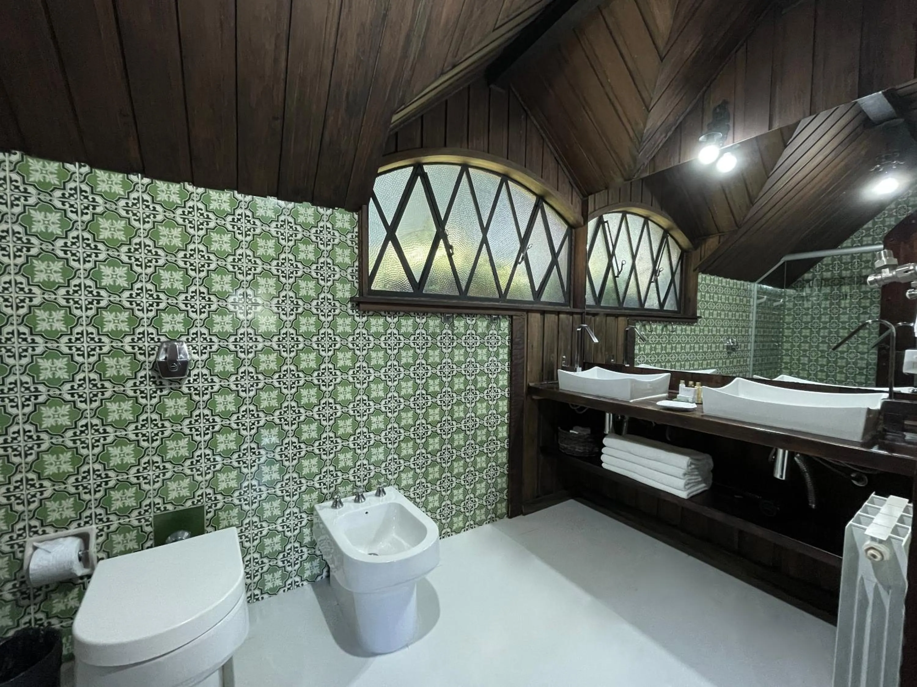 Bathroom in Alma Hotel