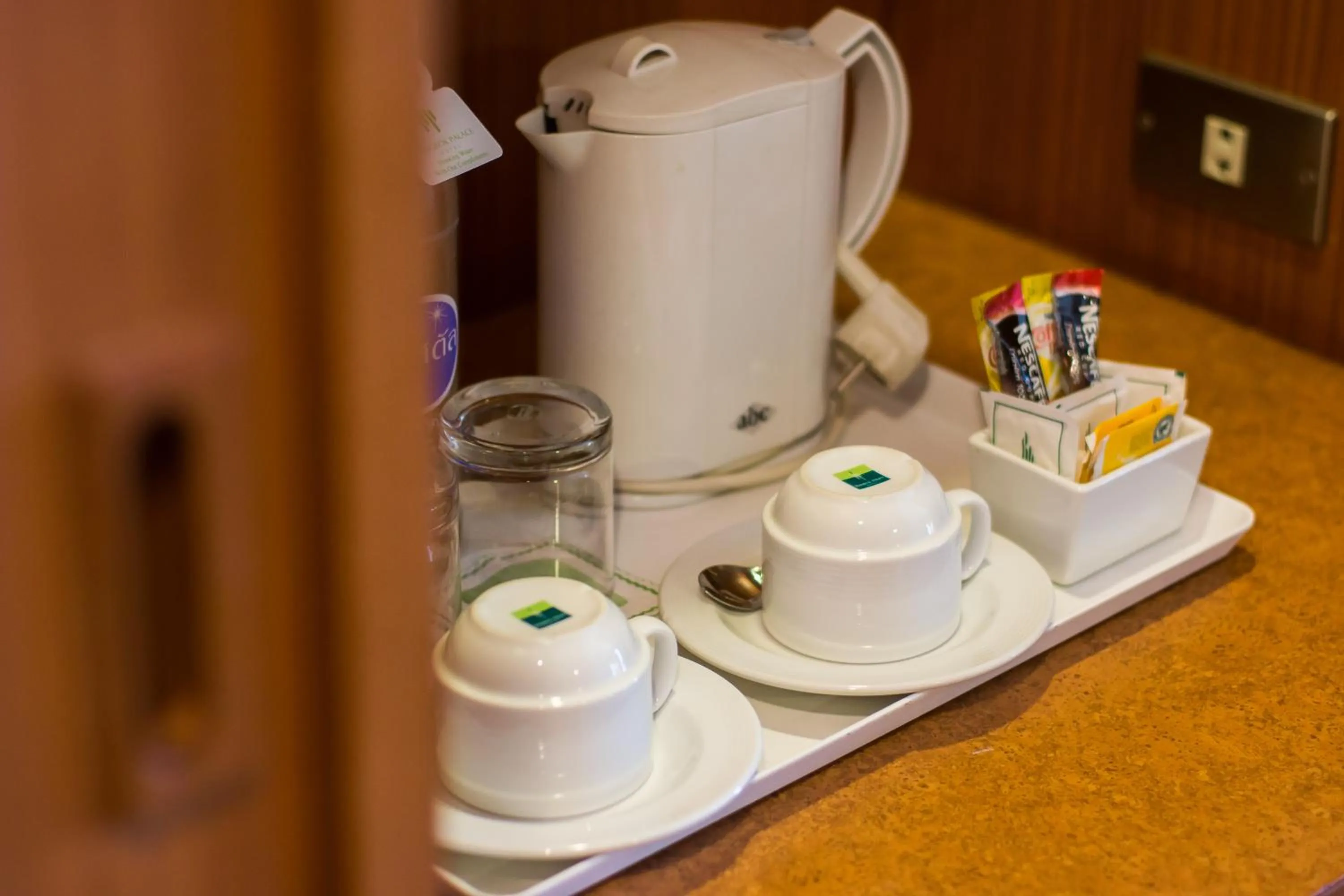 Coffee/tea facilities in Bangkok Palace Hotel