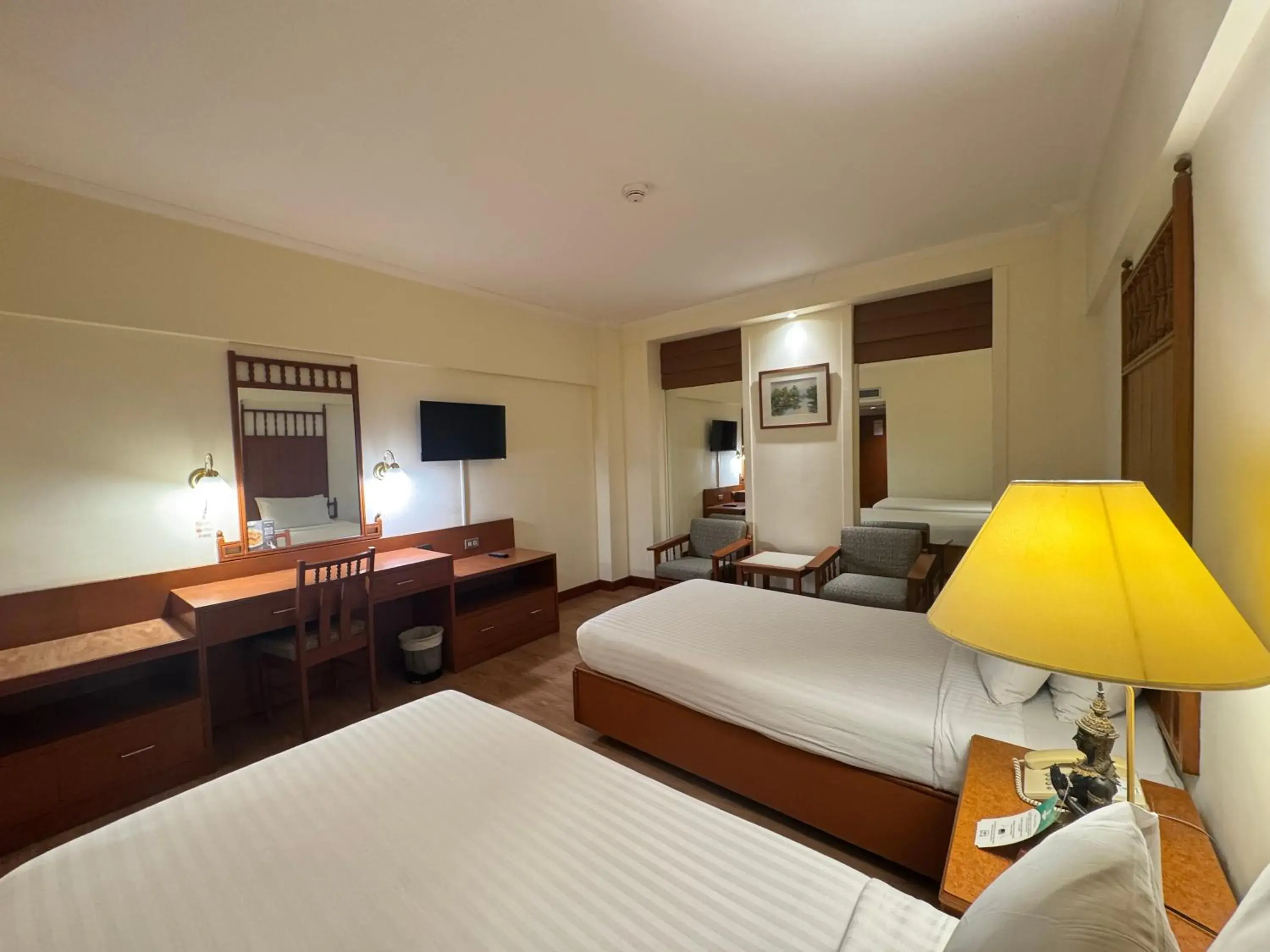 Bed in Bangkok Palace Hotel Bed in Bangkok Palace Hotel