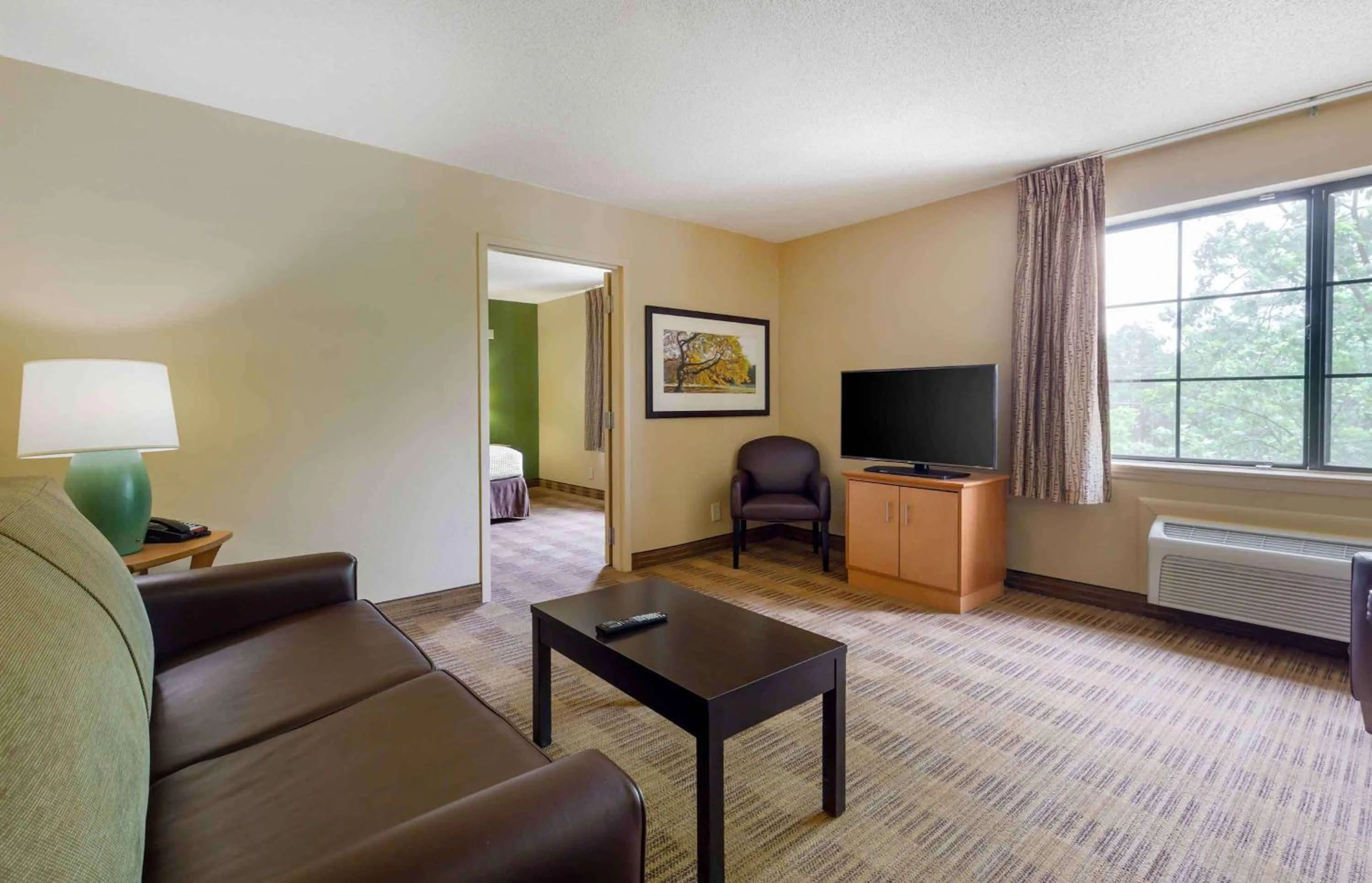 Bedroom, Bed in Extended Stay America Select Suites - Raleigh - RTP - 4610 Miami Blvd