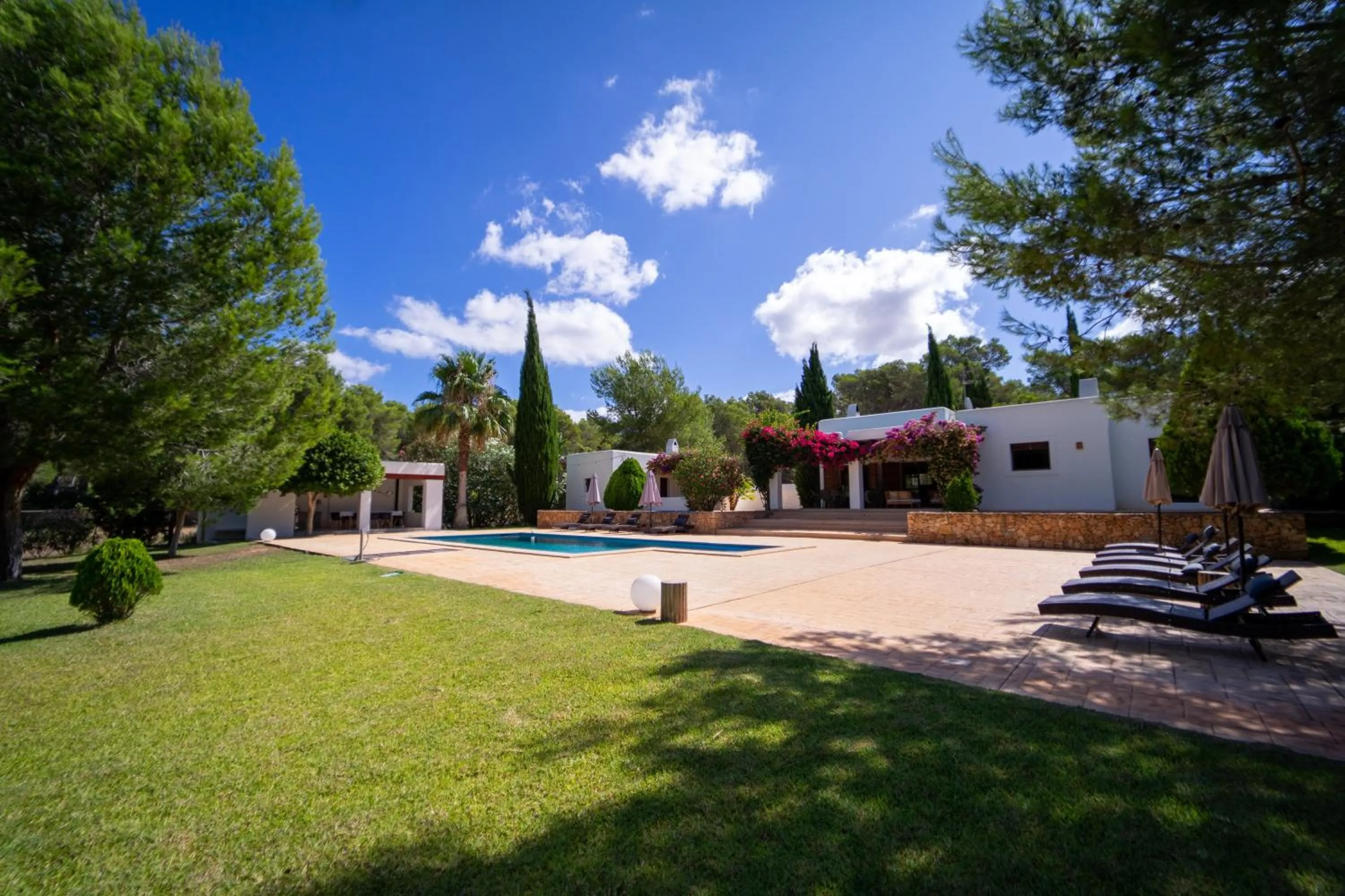 Villa Tegui is a luxury villa close to San Rafael and 10 min drive to Ibiza Town and San Antonio