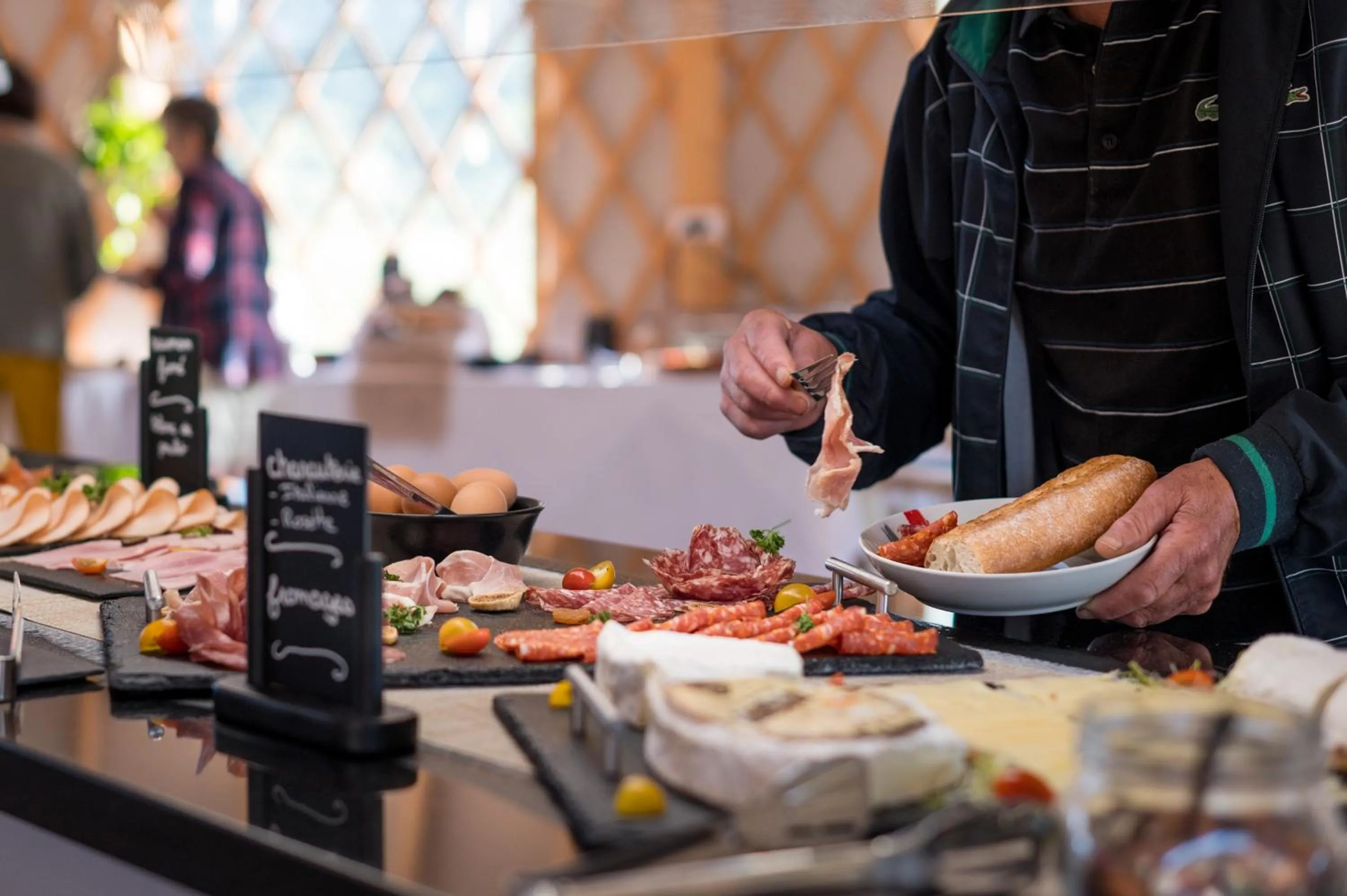 Food and drinks in Domaine Mélusine - à 2km du Puy duFou France !