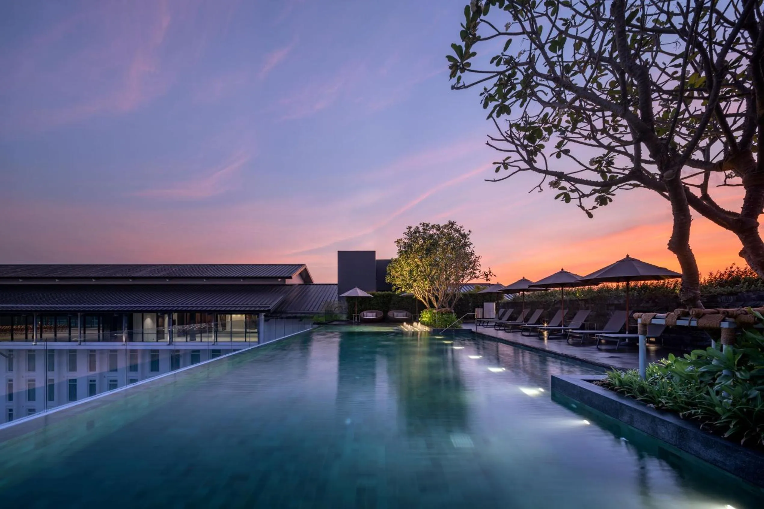 Swimming pool in Ramada Plaza by Wyndham Chao Fah Phuket