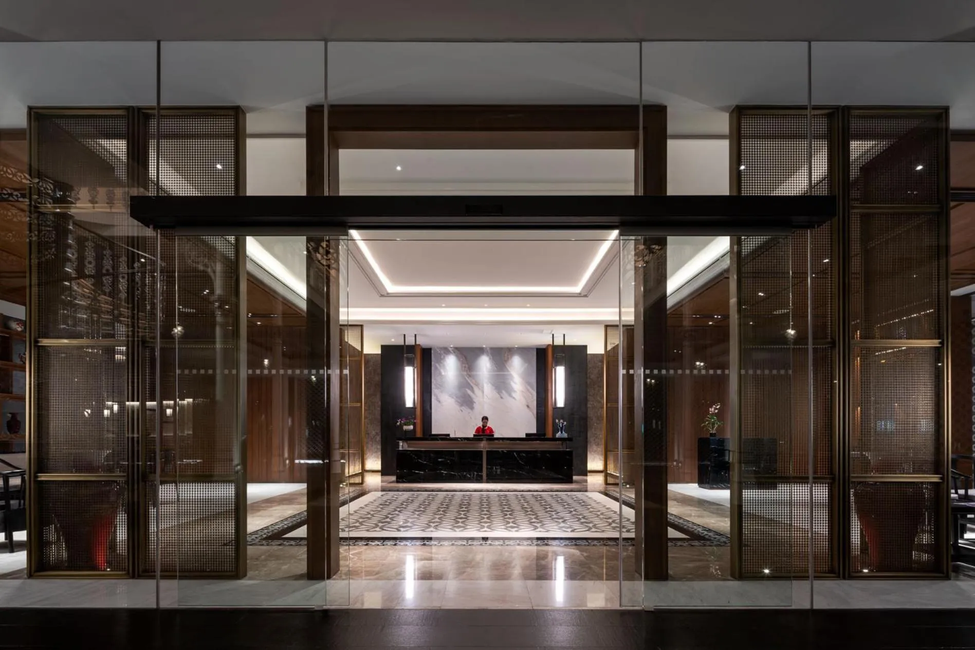 Lobby or reception in Ramada Plaza by Wyndham Chao Fah Phuket