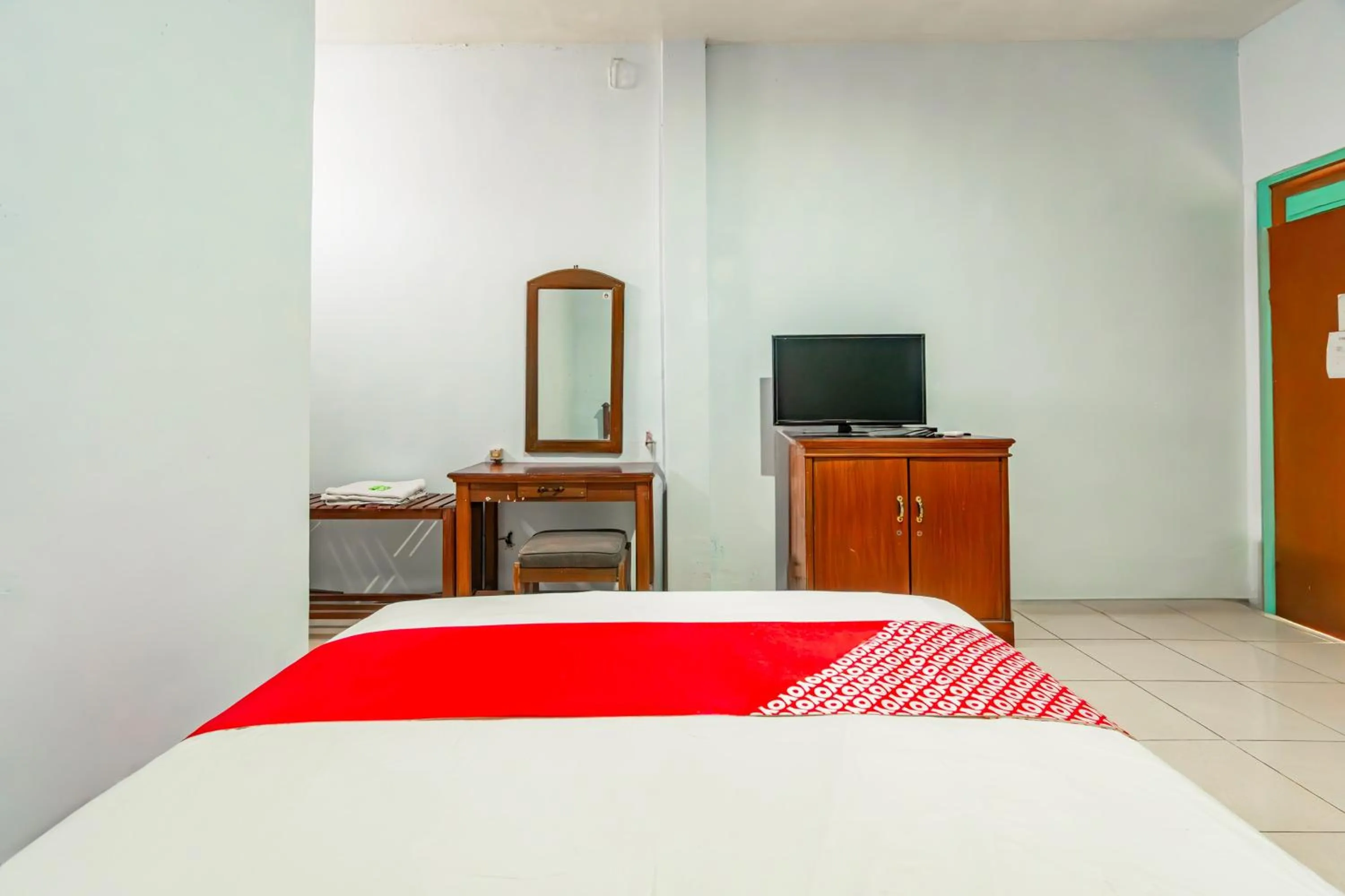 Bedroom, Bed in Hotel O Arjosari Near Plaza Araya Formerly Hotel Nugraha