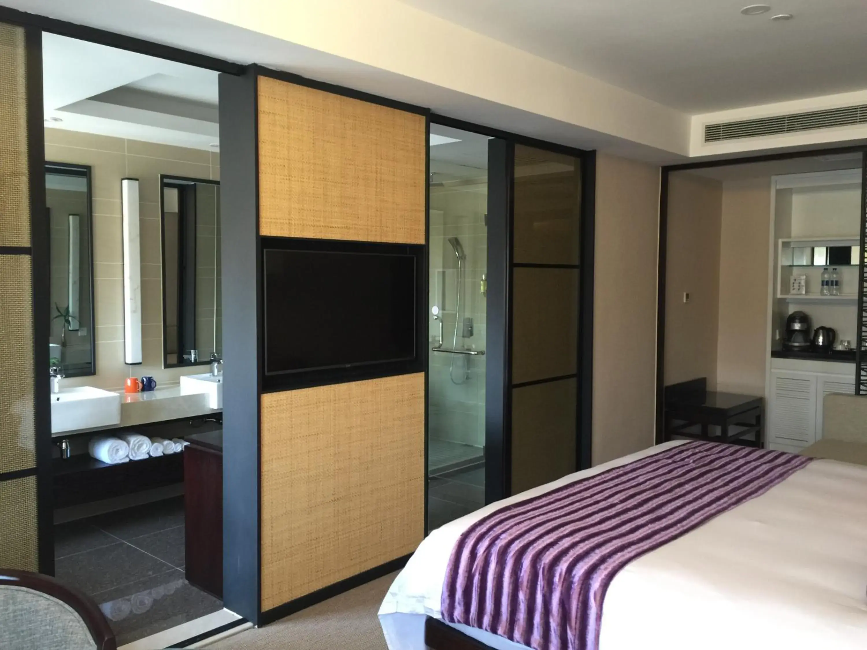 Bed in SSAW Boutique Hotel Hangzhou Xixi Park Bed in SSAW Boutique Hotel Hangzhou Xixi Park