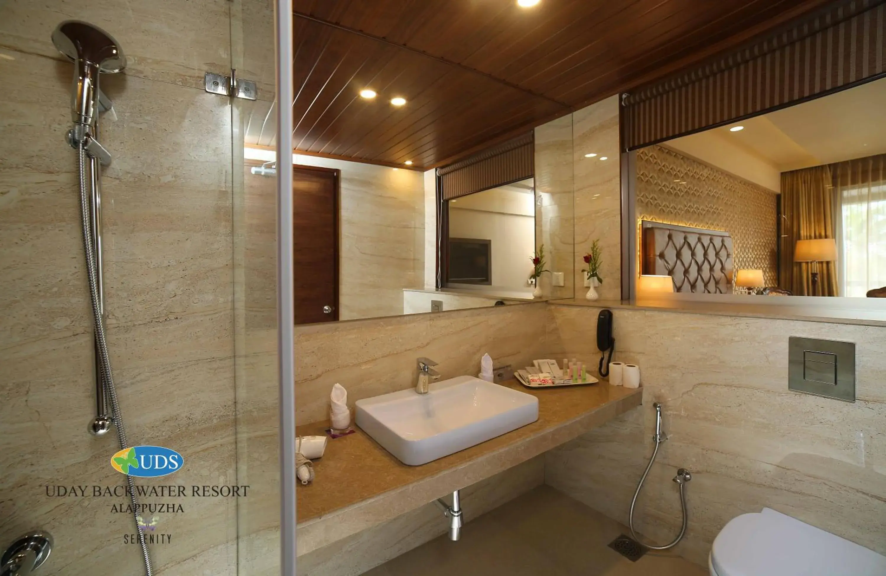 Lake View Premium room - single occupancy in Uday Backwater Resort Lake View Premium room - single occupancy in Uday Backwater Resort