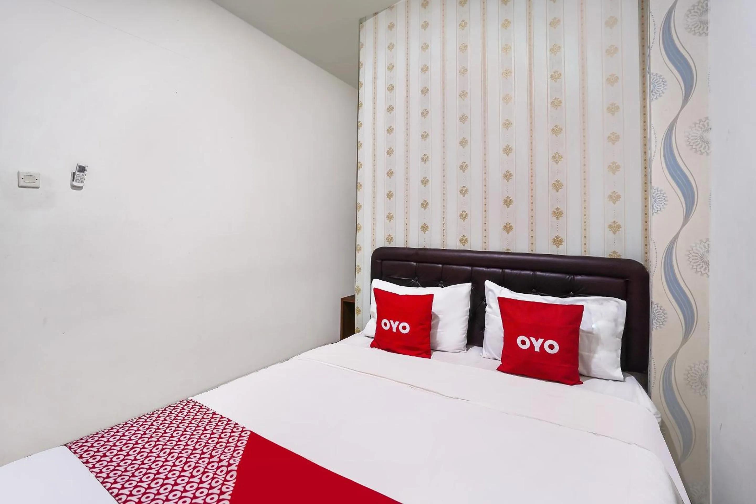 Bedroom, Bed in Hotel O D'lima Guest House Sub