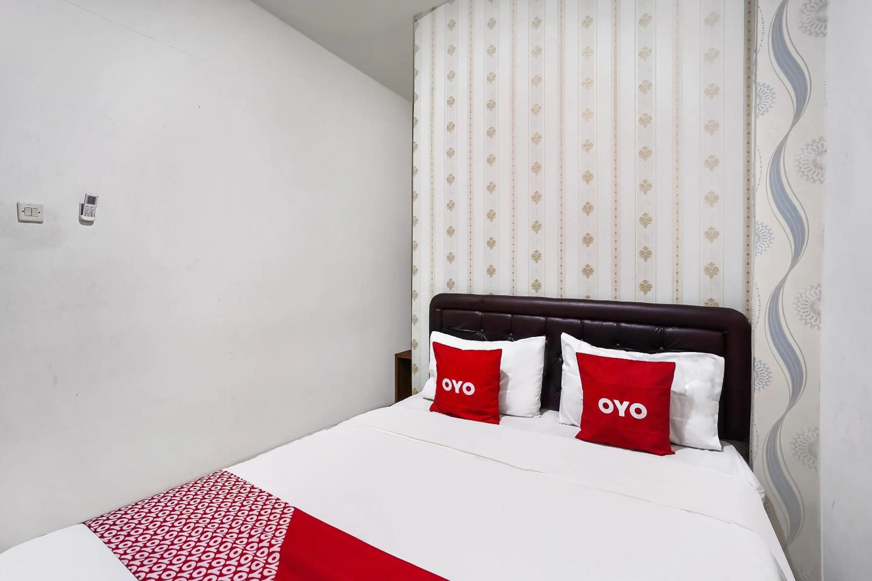 Bedroom, Bed in Hotel O D'lima Guest House Sub