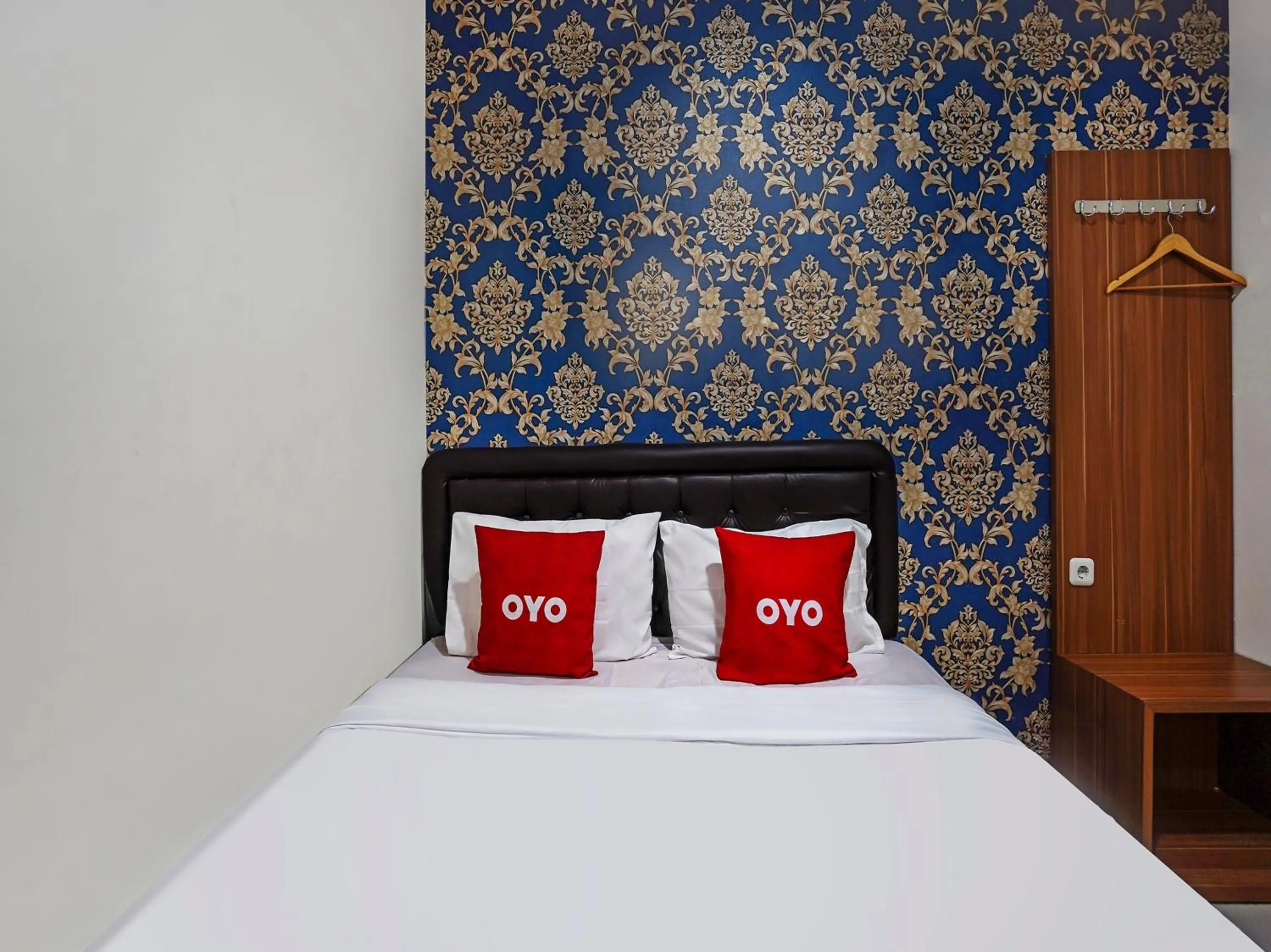 Deluxe Double Room in OYO 91049 D'lima Guest House Sub