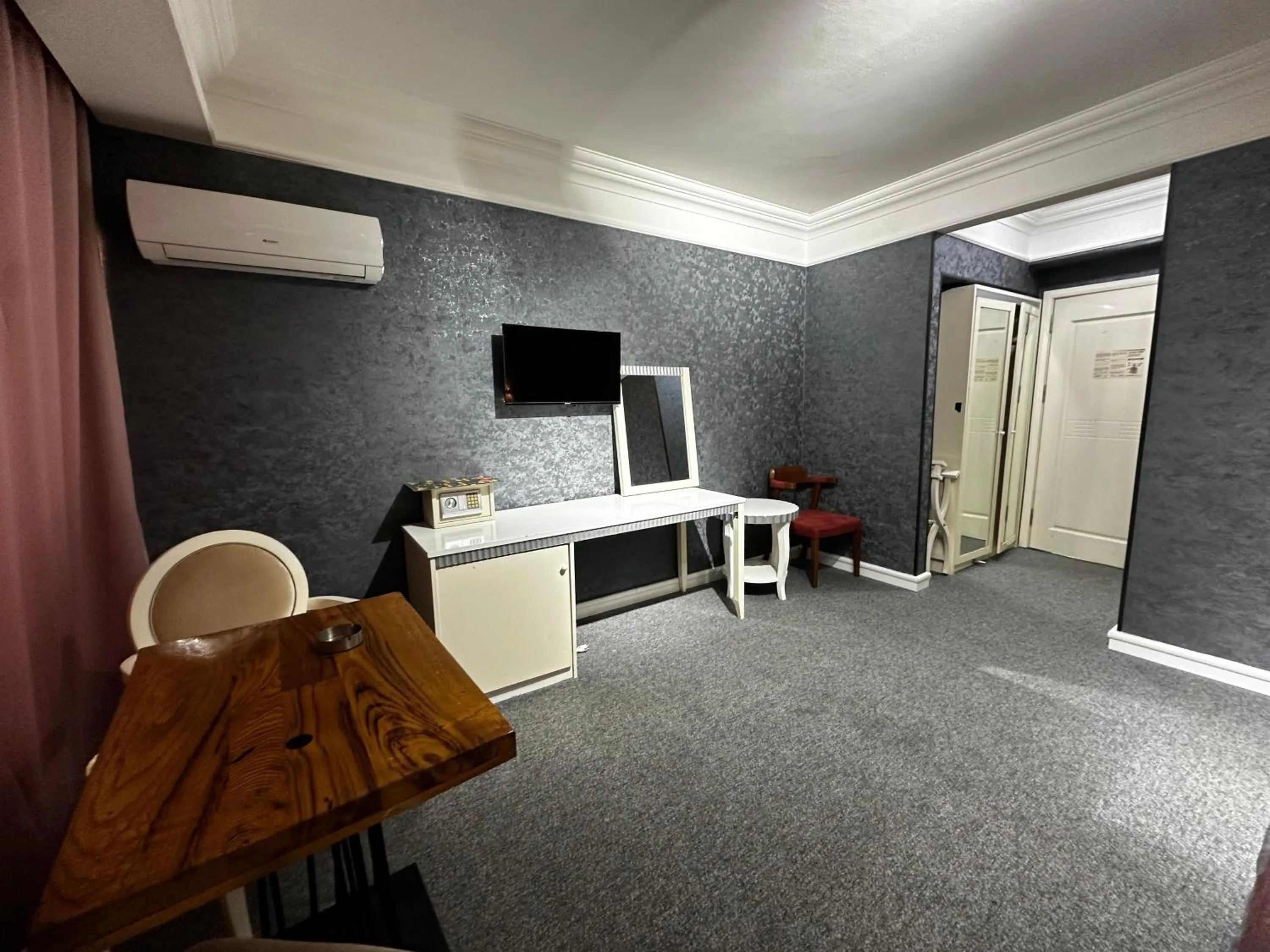 TV and multimedia in Amber Hotel