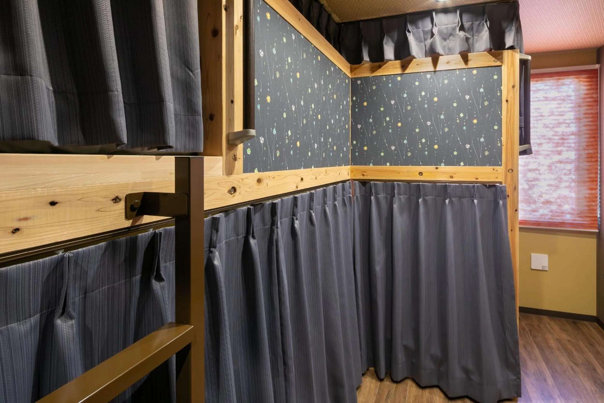 bunk bed in IKIDANE Cozy Hotel Haneda Airport