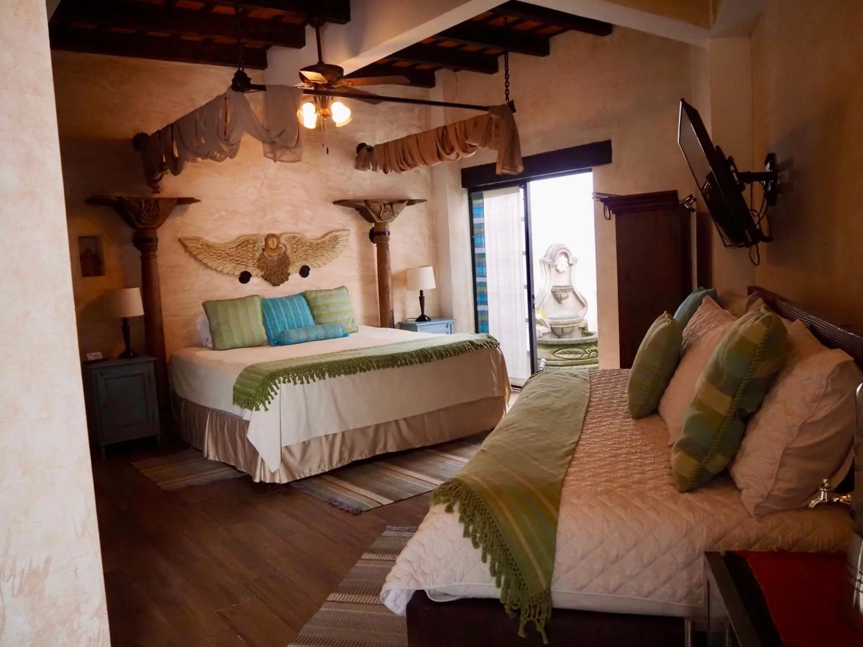 Bed in Hotel Casa Madeleine B&B & Spa