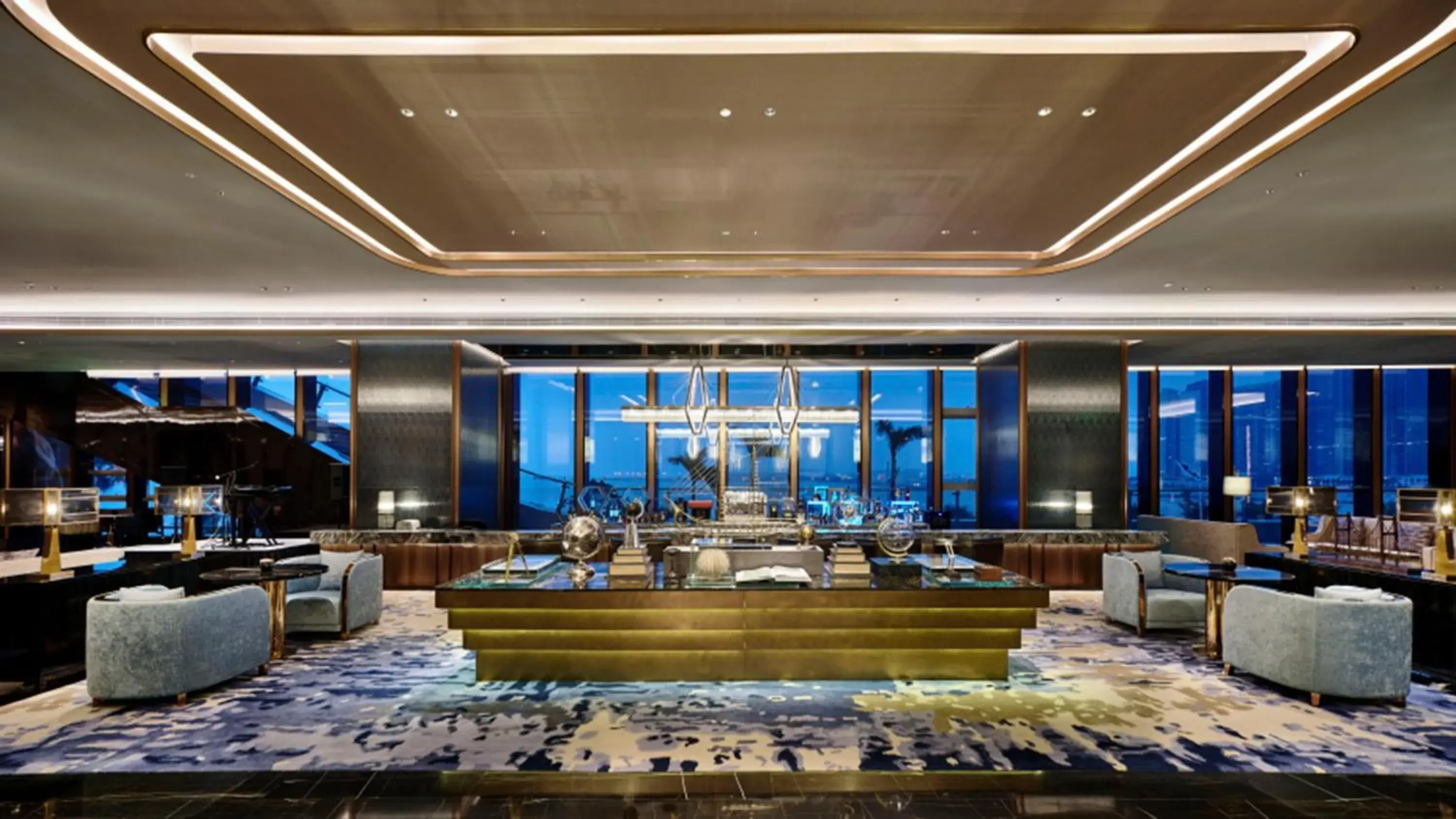 Lounge or bar in InterContinental Zhuhai by IHG Lounge or bar in InterContinental Zhuhai by IHG