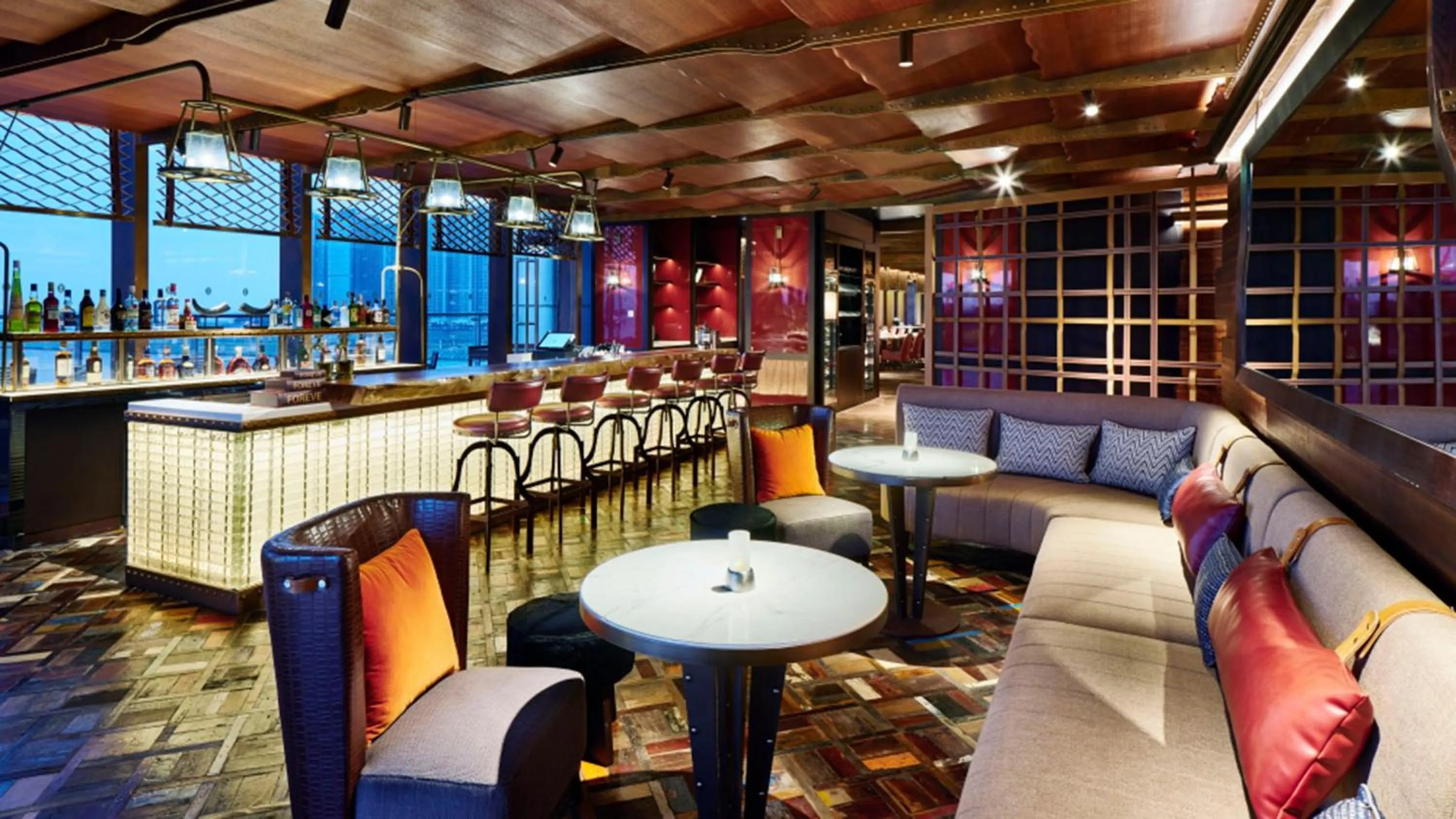 Lounge or bar in InterContinental Zhuhai by IHG