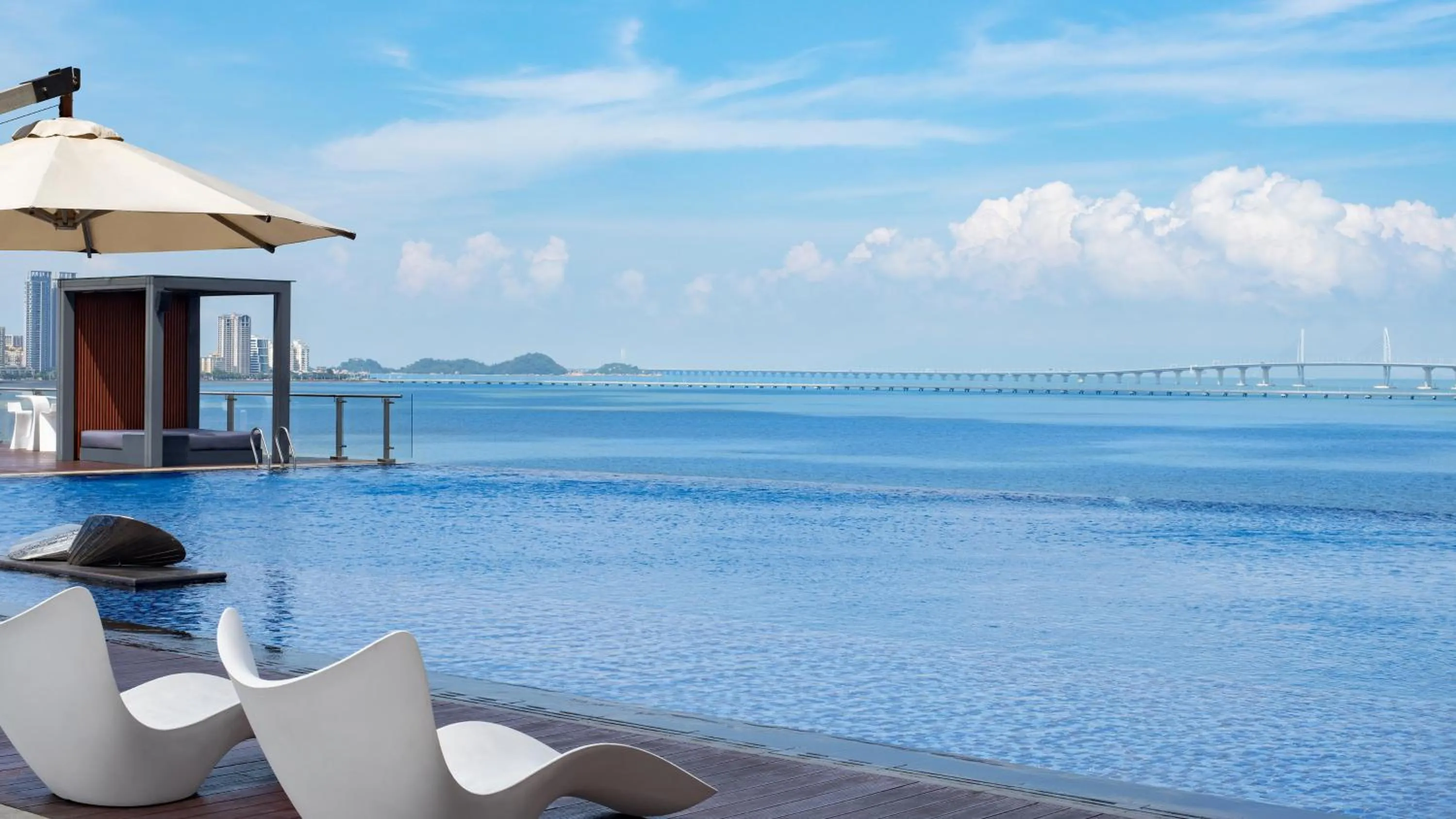 Swimming pool in InterContinental Zhuhai by IHG