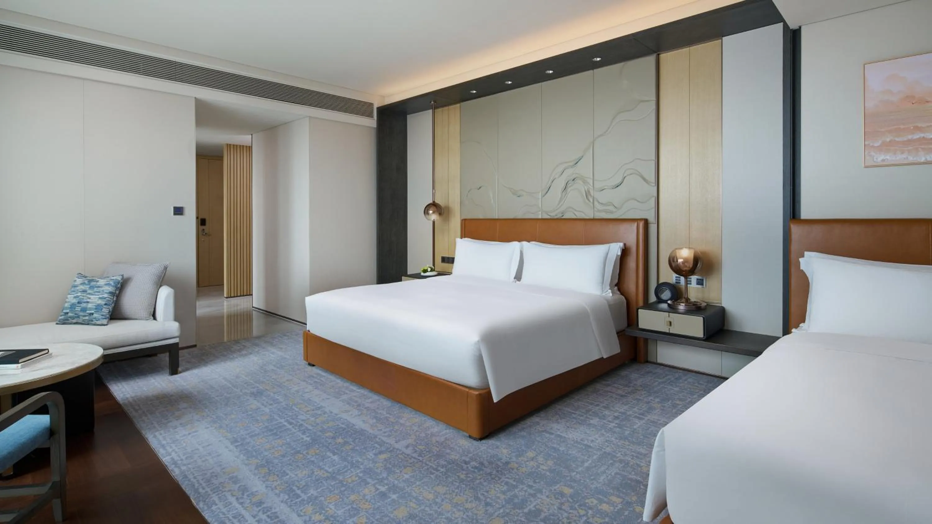 Photo of the whole room, Bed in InterContinental Zhuhai by IHG
