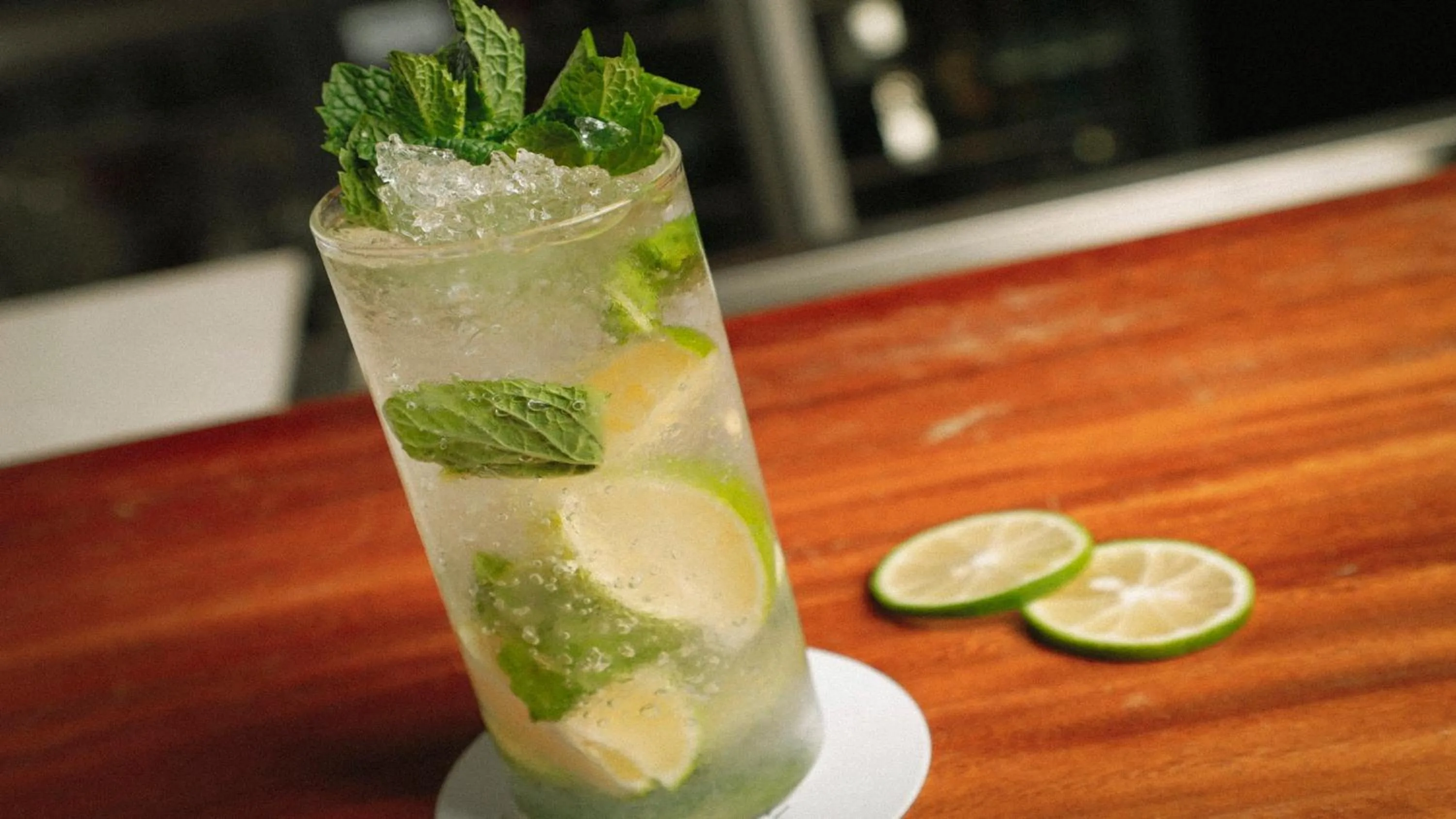 Lounge or bar in InterContinental Zhuhai by IHG