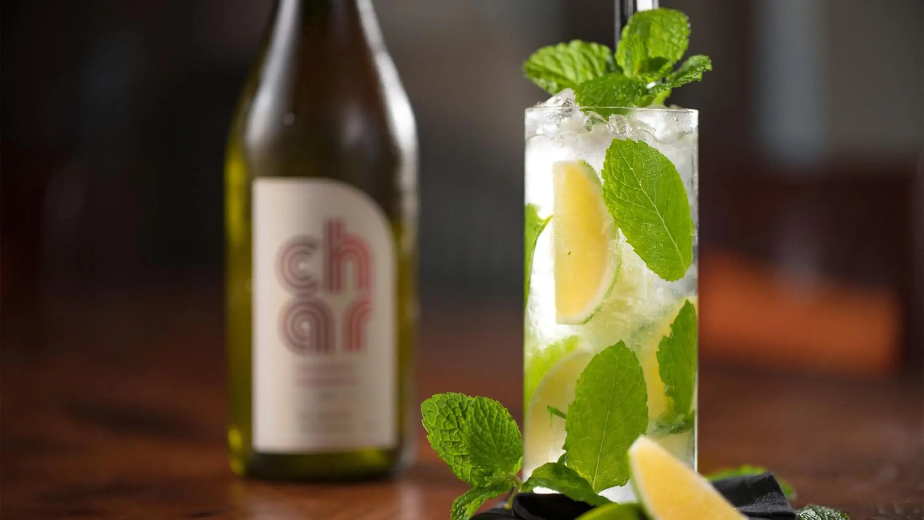 Lounge or bar in InterContinental Zhuhai by IHG Lounge or bar in InterContinental Zhuhai by IHG