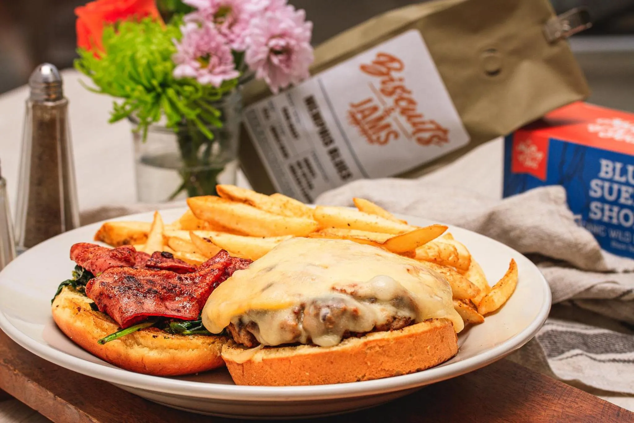 Restaurant/places to eat in Hotel Indigo - Memphis Downtown by IHG