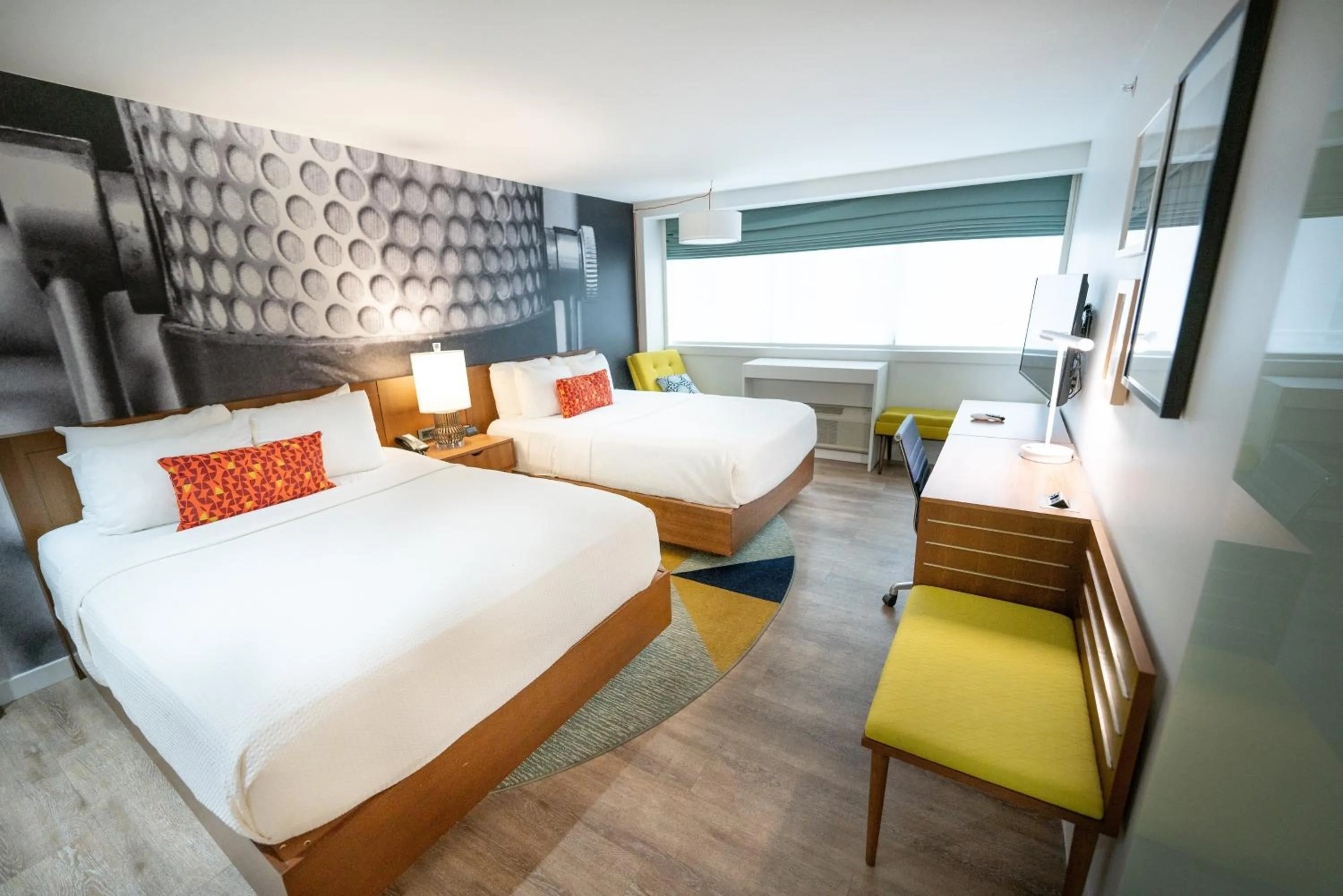 Photo of the whole room, Bed in Hotel Indigo - Memphis Downtown by IHG