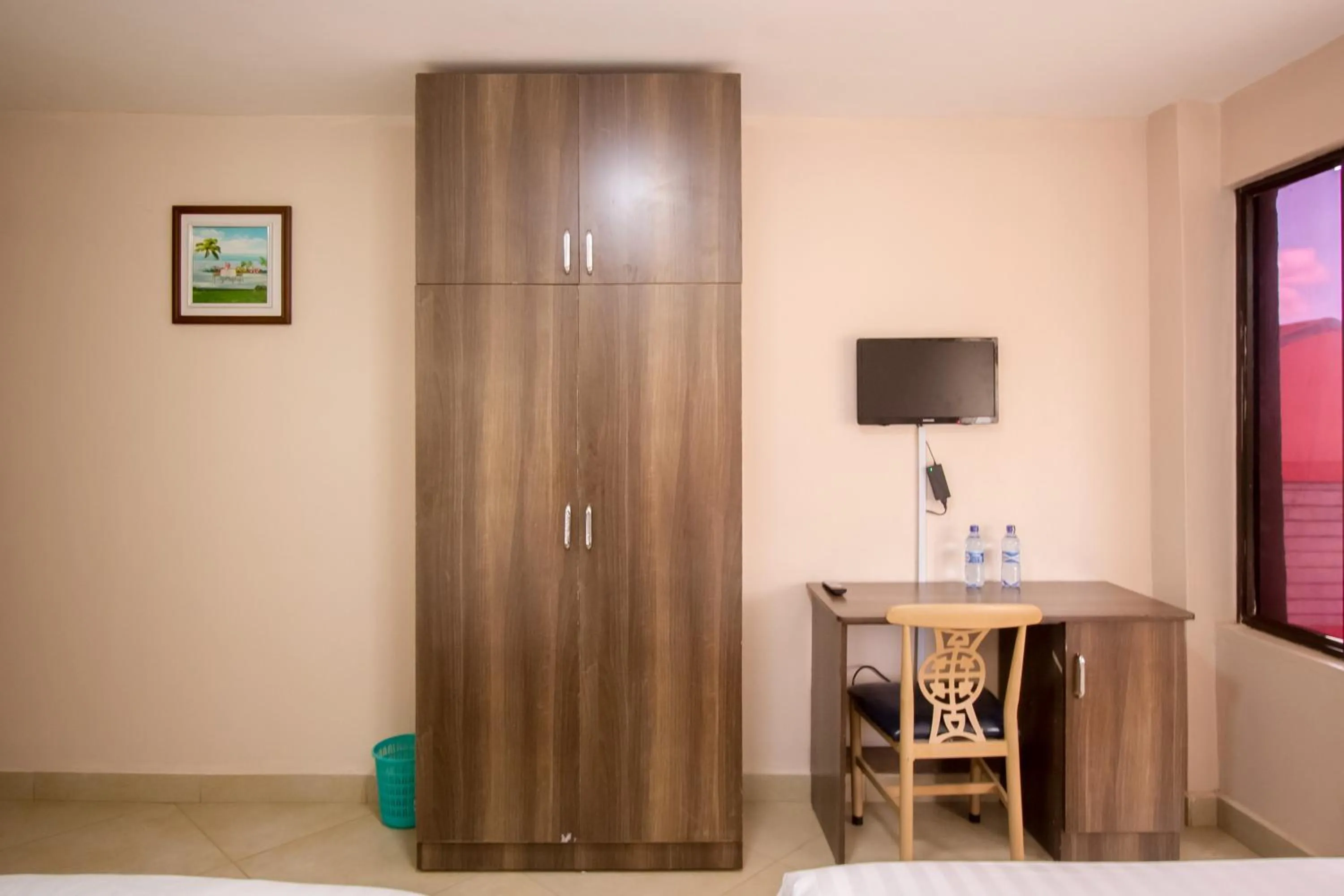 TV and multimedia, TV/Entertainment Center in Paleo Hotel and Spa