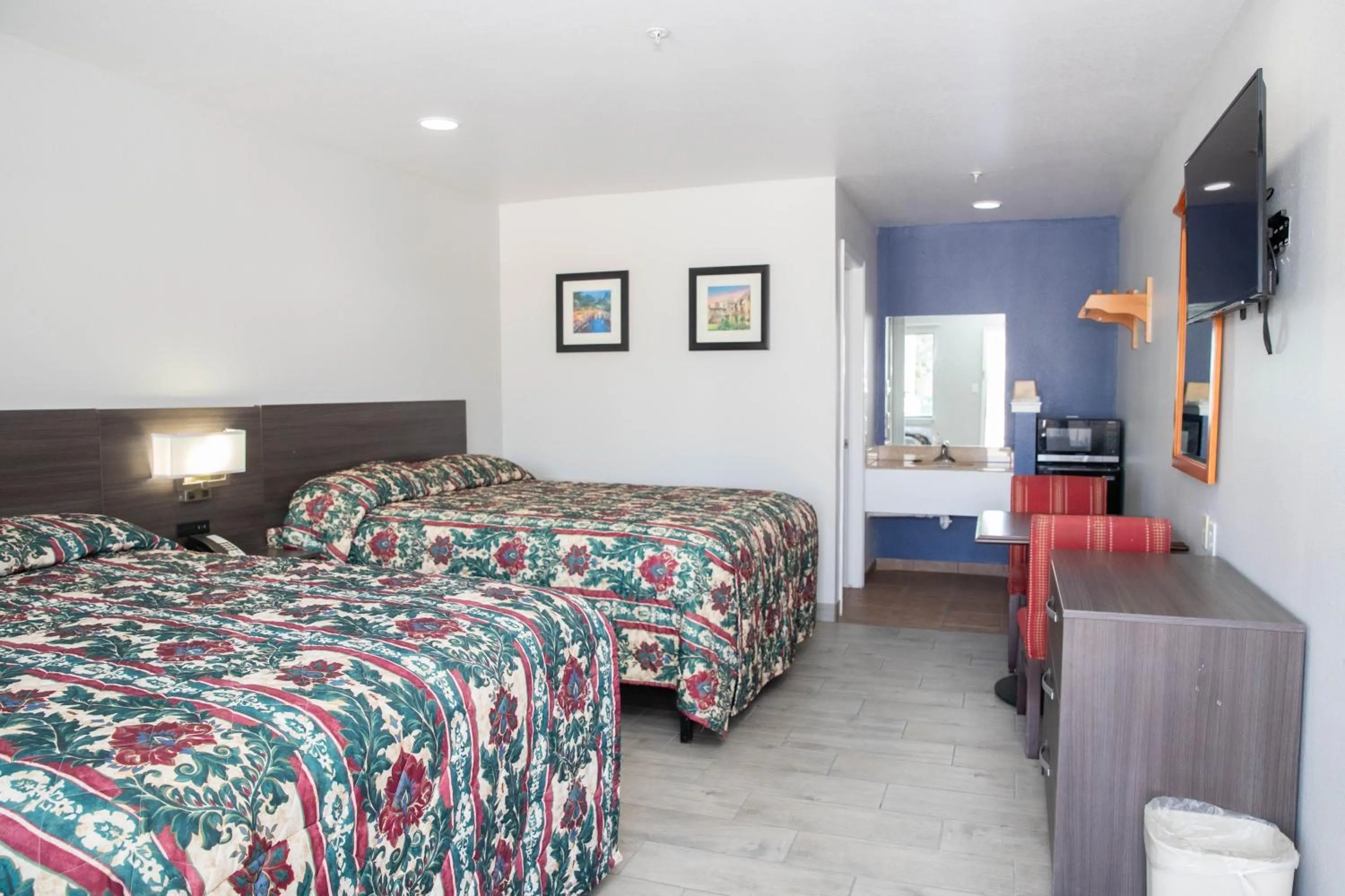 Double Room in Nogalitos Motel