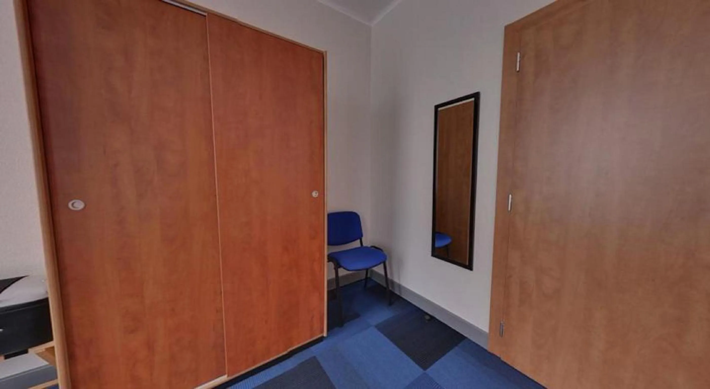 Bedroom in Logis Hotel de Paris