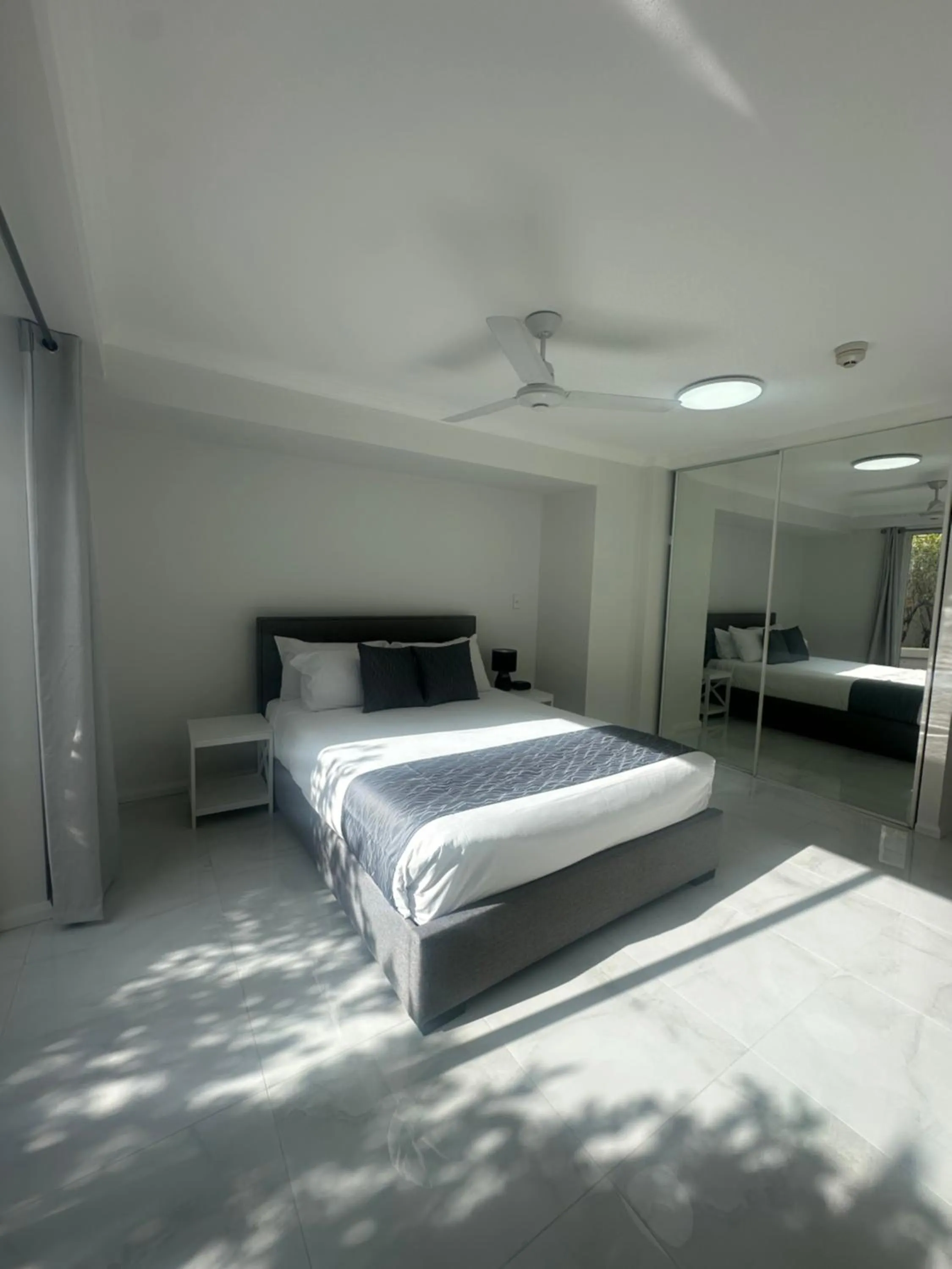 Bedroom, Bed in Sovereign on the Gold Coast