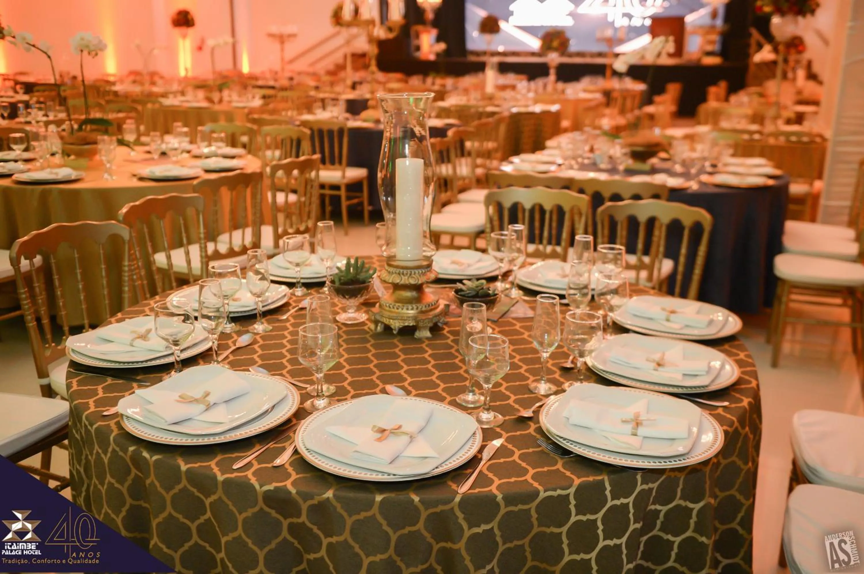 On site in Itaimbé Palace Hotel