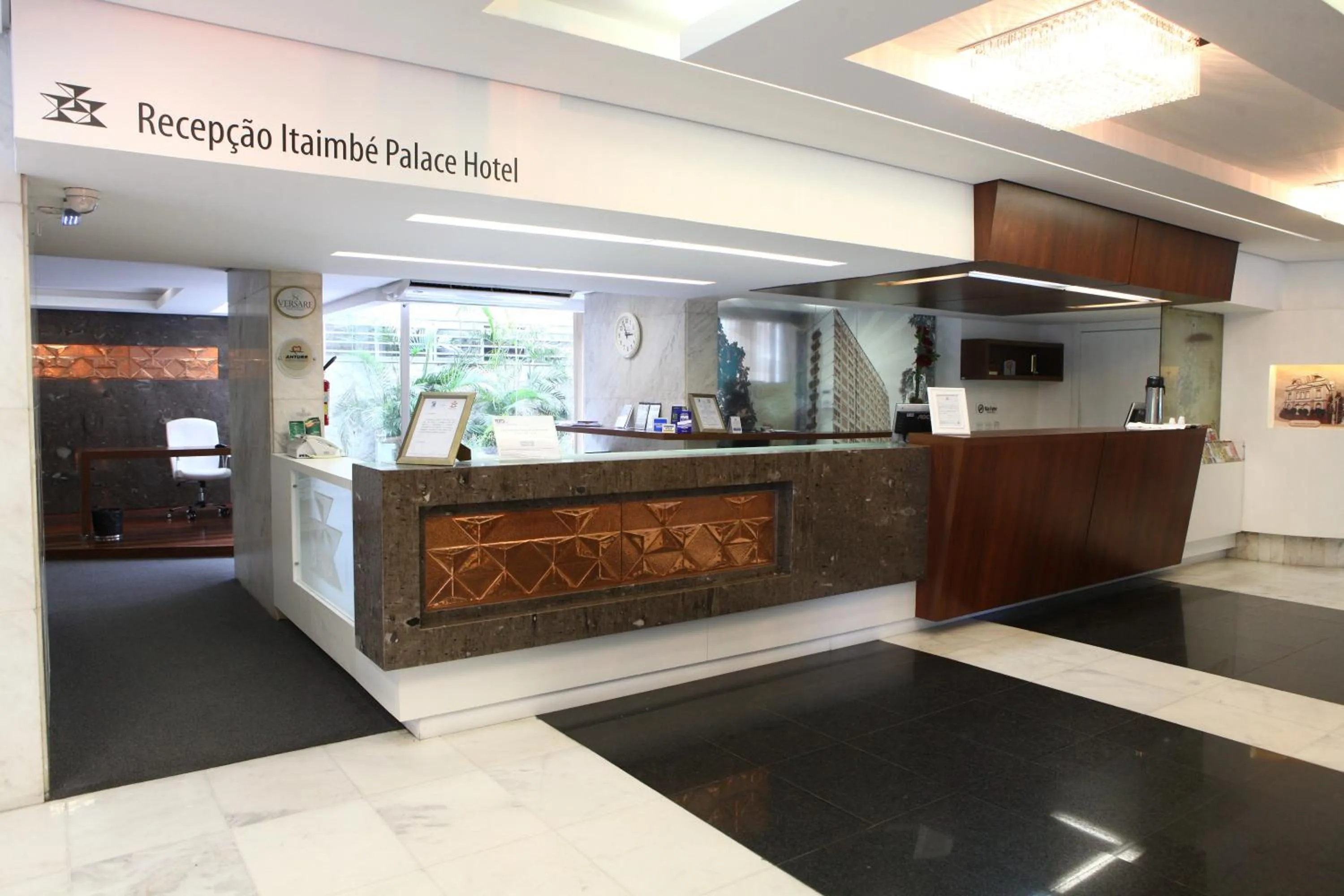 Lobby or reception in Itaimbé Palace Hotel