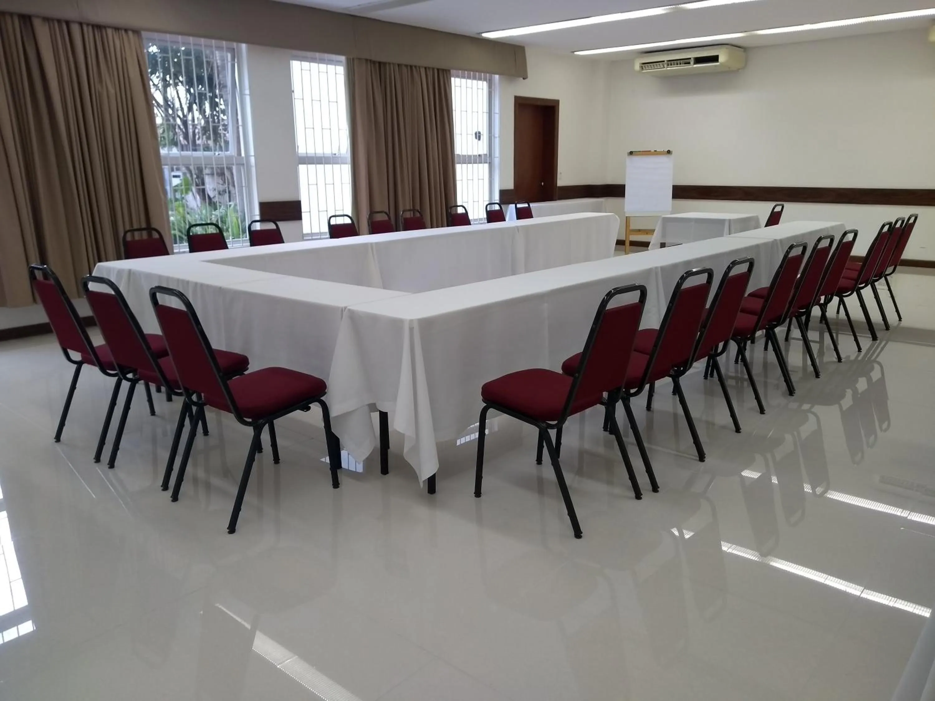 On site in Itaimbé Palace Hotel