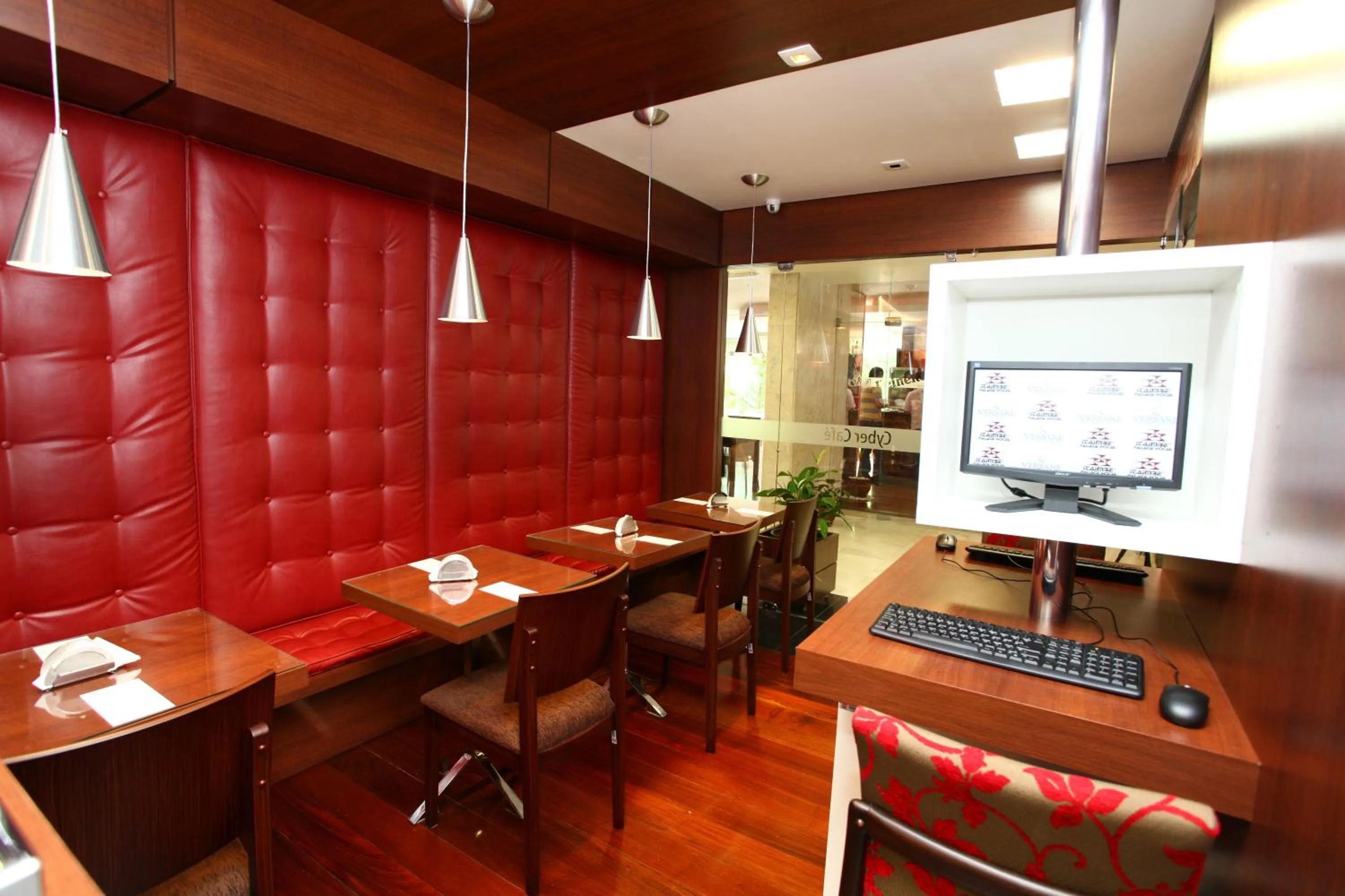 Restaurant/places to eat in Itaimbé Palace Hotel