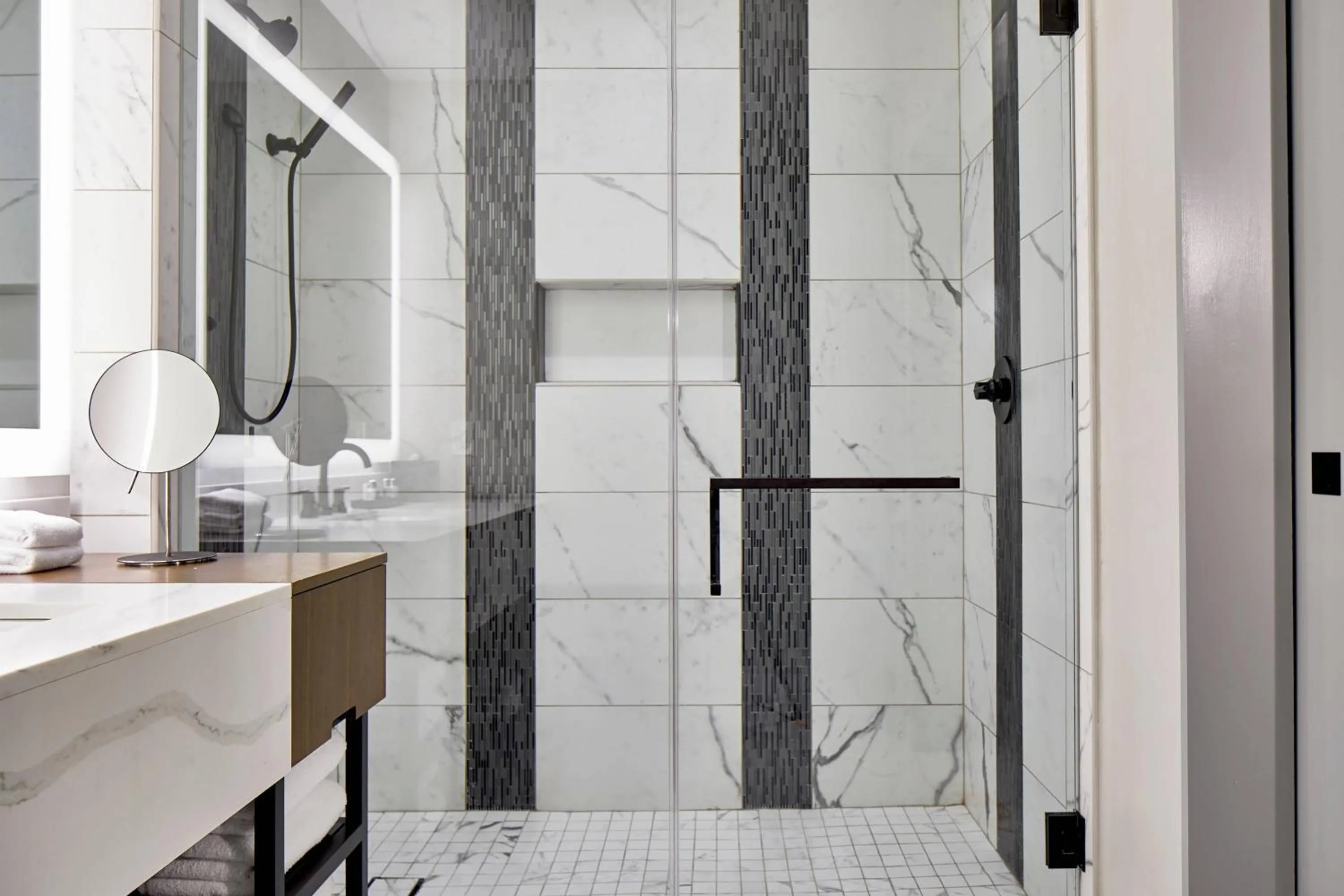 Bathroom in The Daytona, Autograph Collection