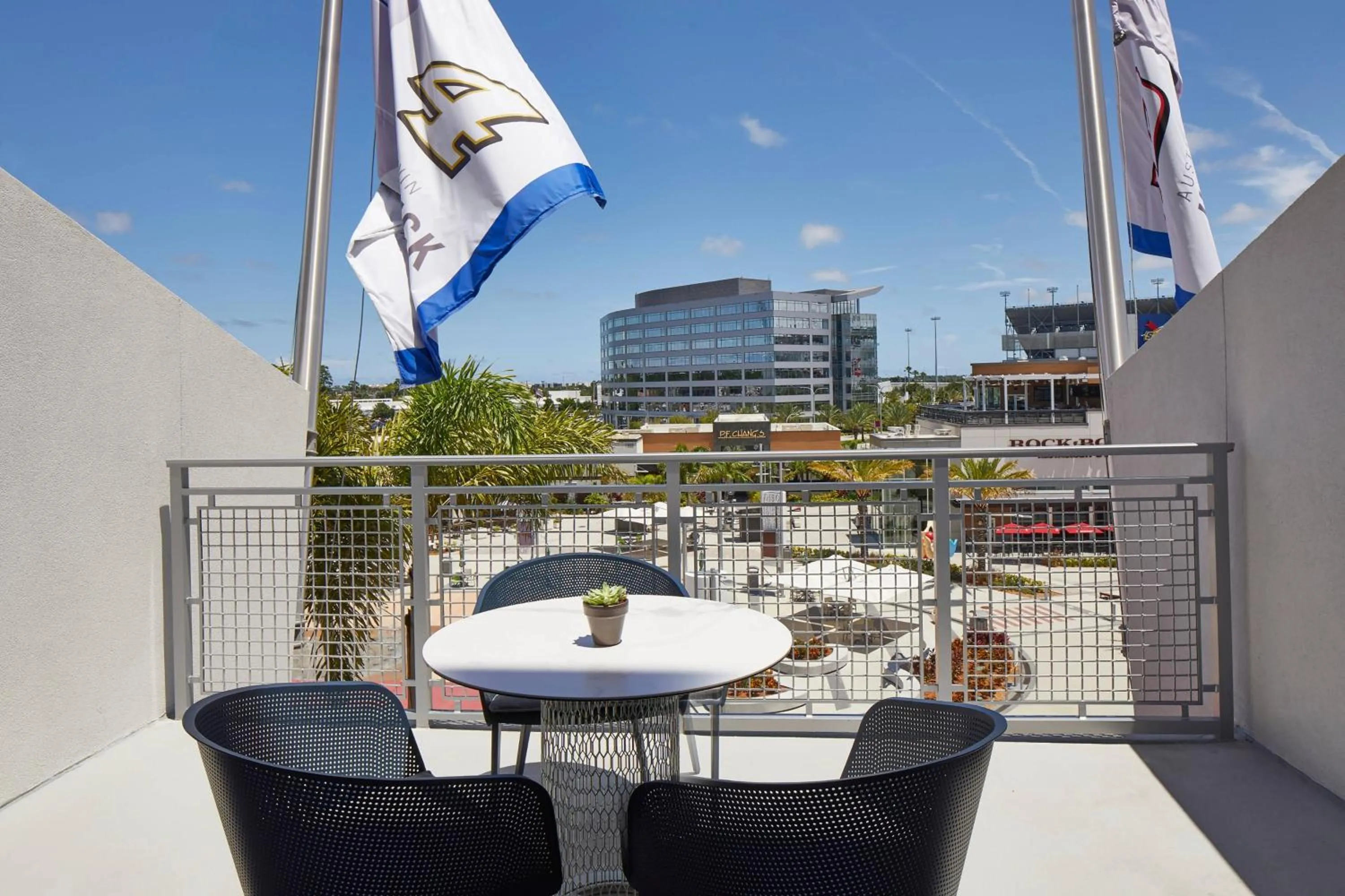 Photo of the whole room in The Daytona, Autograph Collection