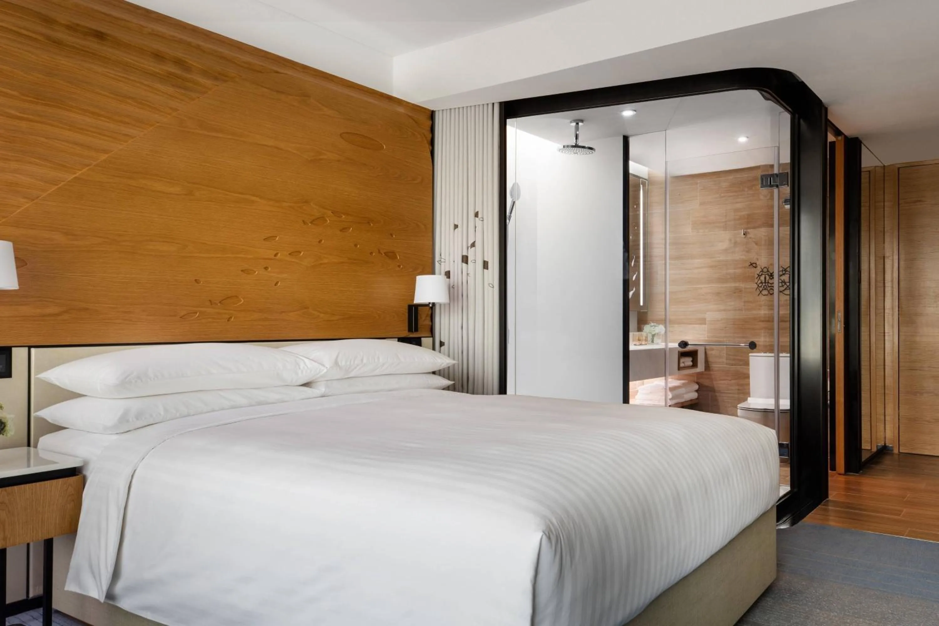 Photo of the whole room, Bed in Hong Kong Ocean Park Marriott Hotel