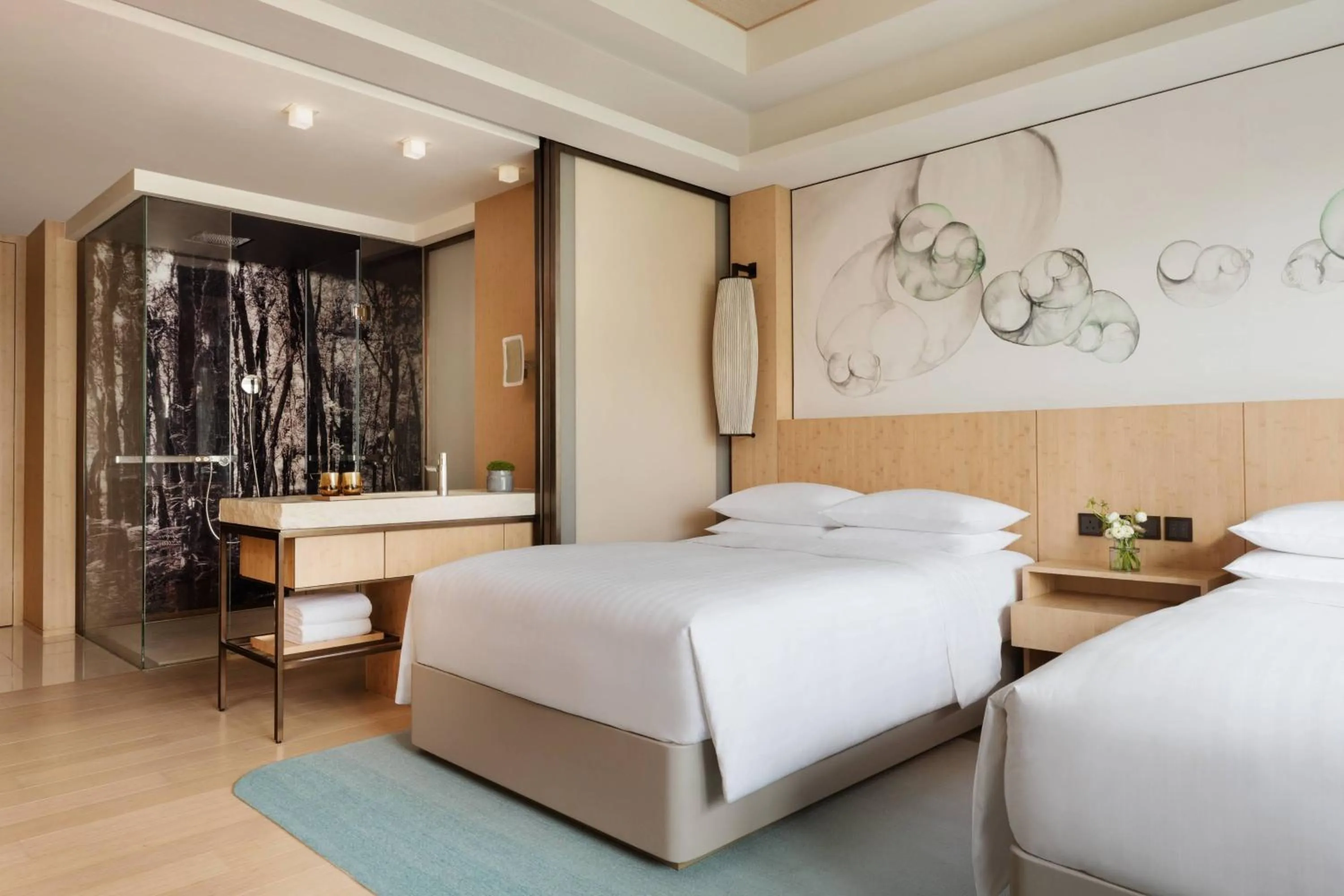 Photo of the whole room, Bed in Hong Kong Ocean Park Marriott Hotel