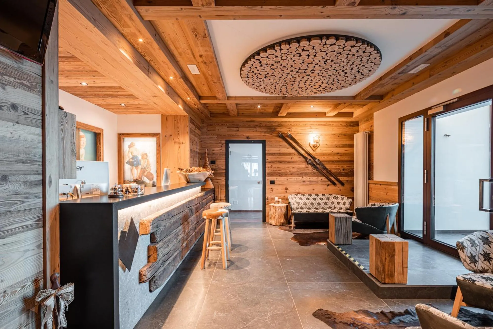 Lobby or reception in Albergo Vezzana