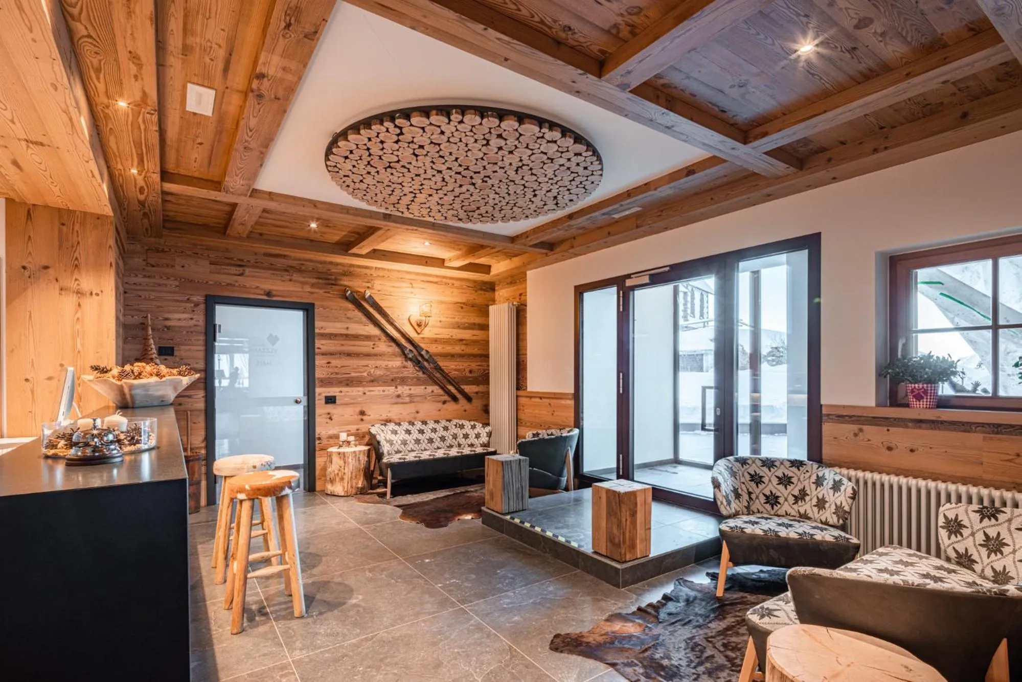 Lobby or reception in Albergo Vezzana