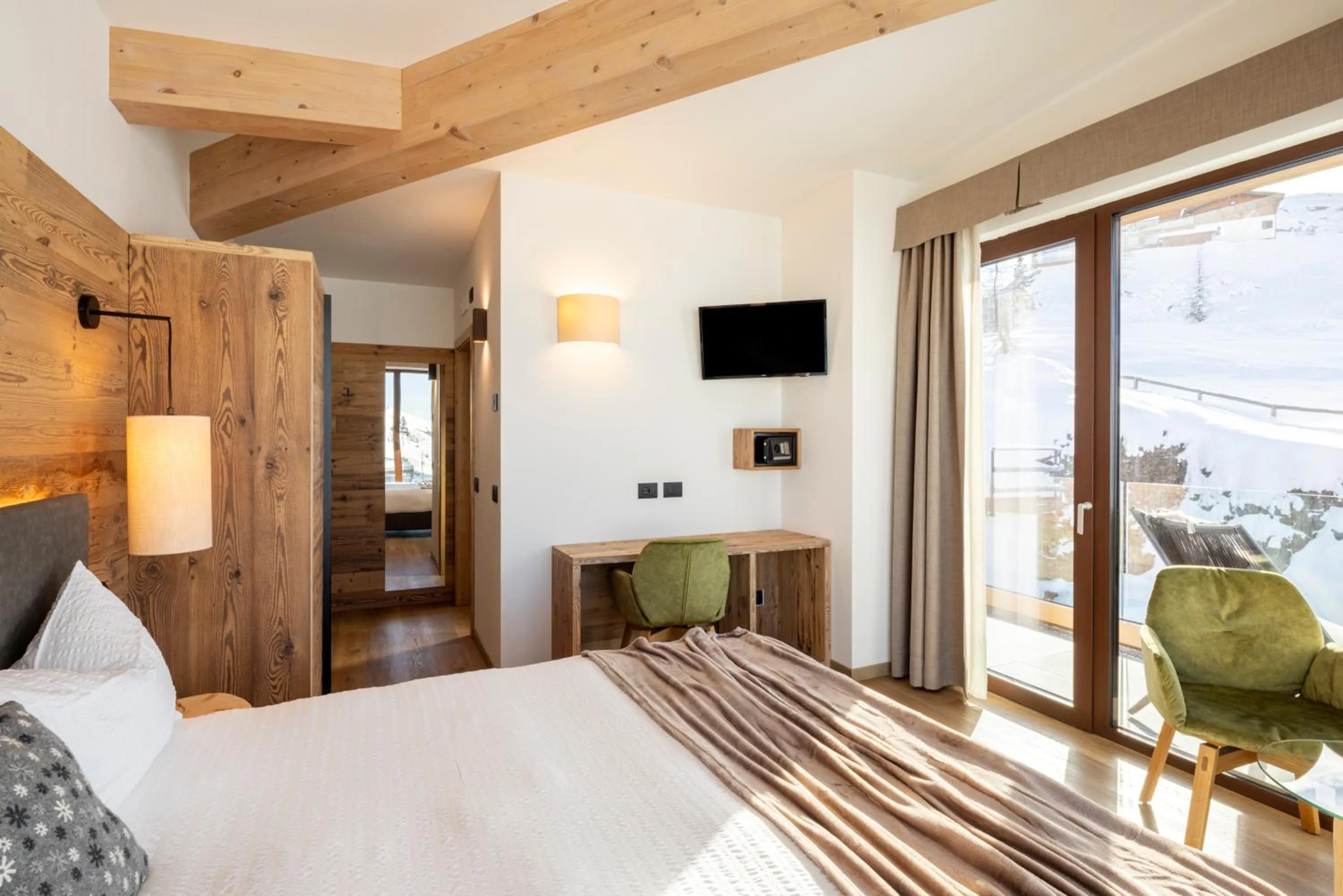 Bed in Albergo Vezzana