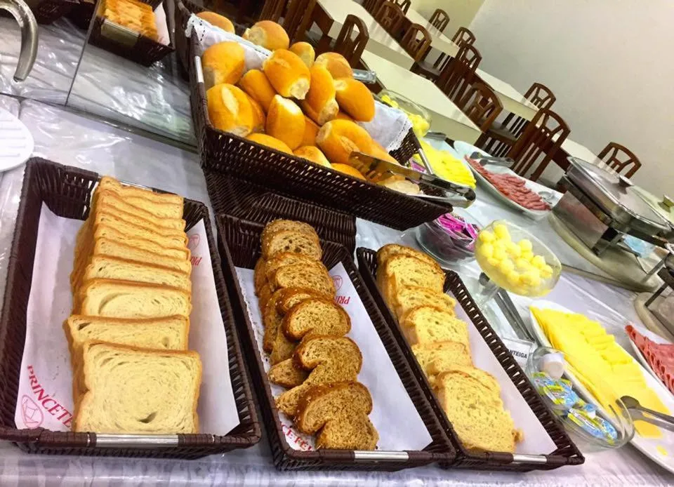 Food and drinks in Princetel Palace Hotel