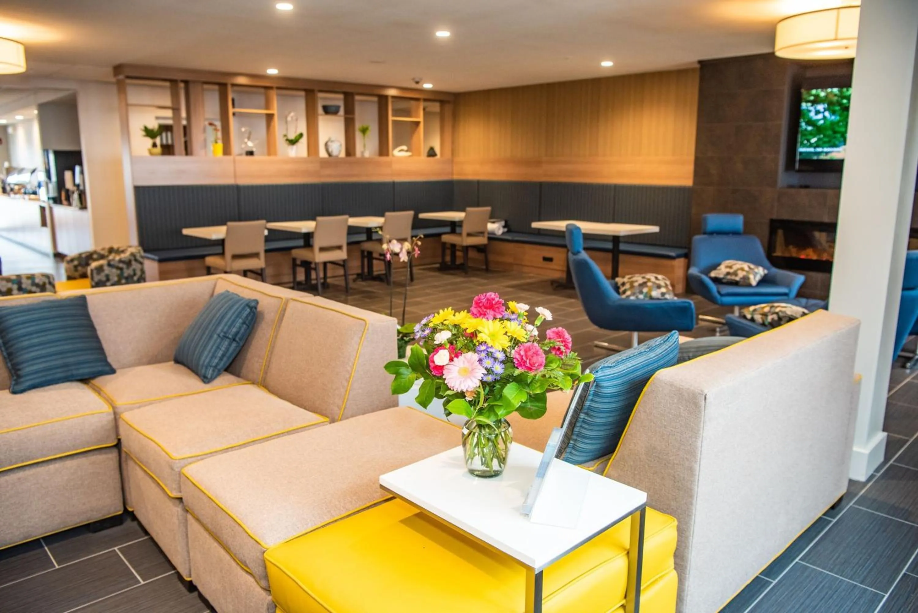 Breakfast in Microtel Inn & Suites by Wyndham Carlisle