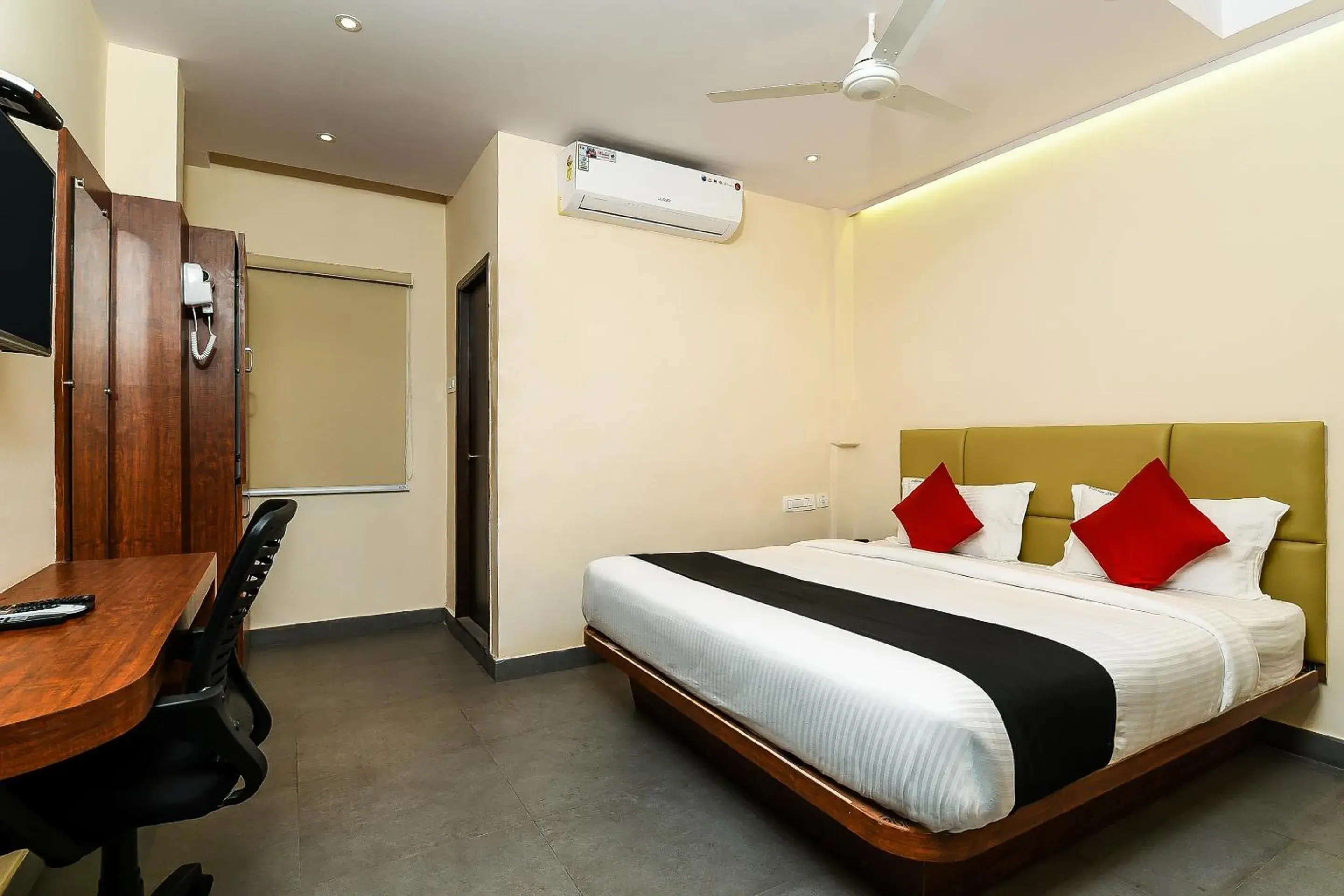 Bedroom, Bed in Super Capital O Siddartha Grand Bedroom, Bed in Super Capital O Siddartha Grand