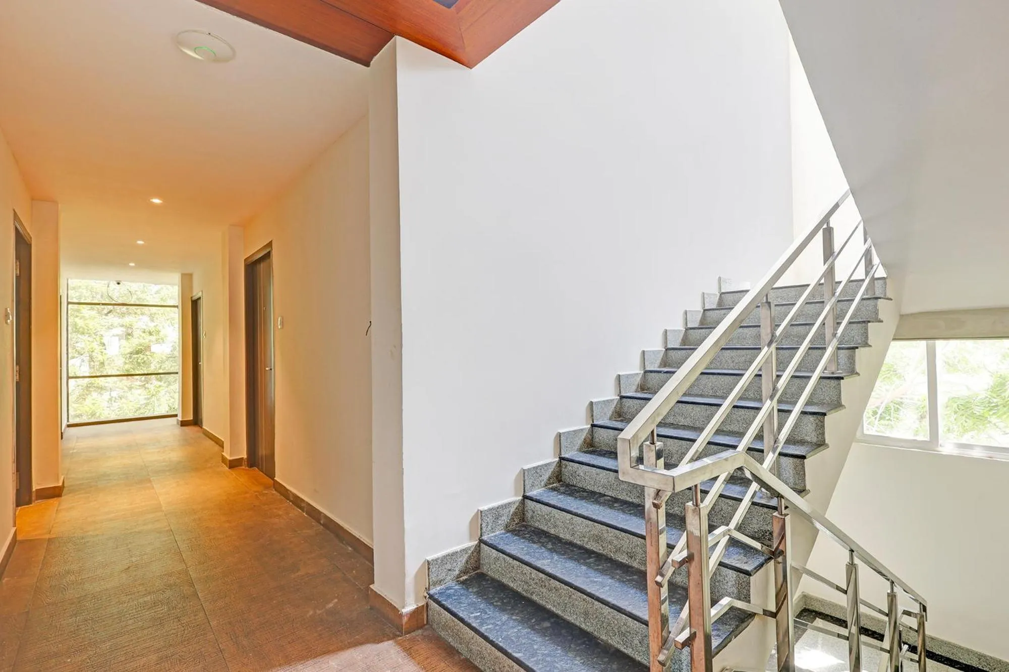 Lobby or reception in FabHotel Siddarth Grand