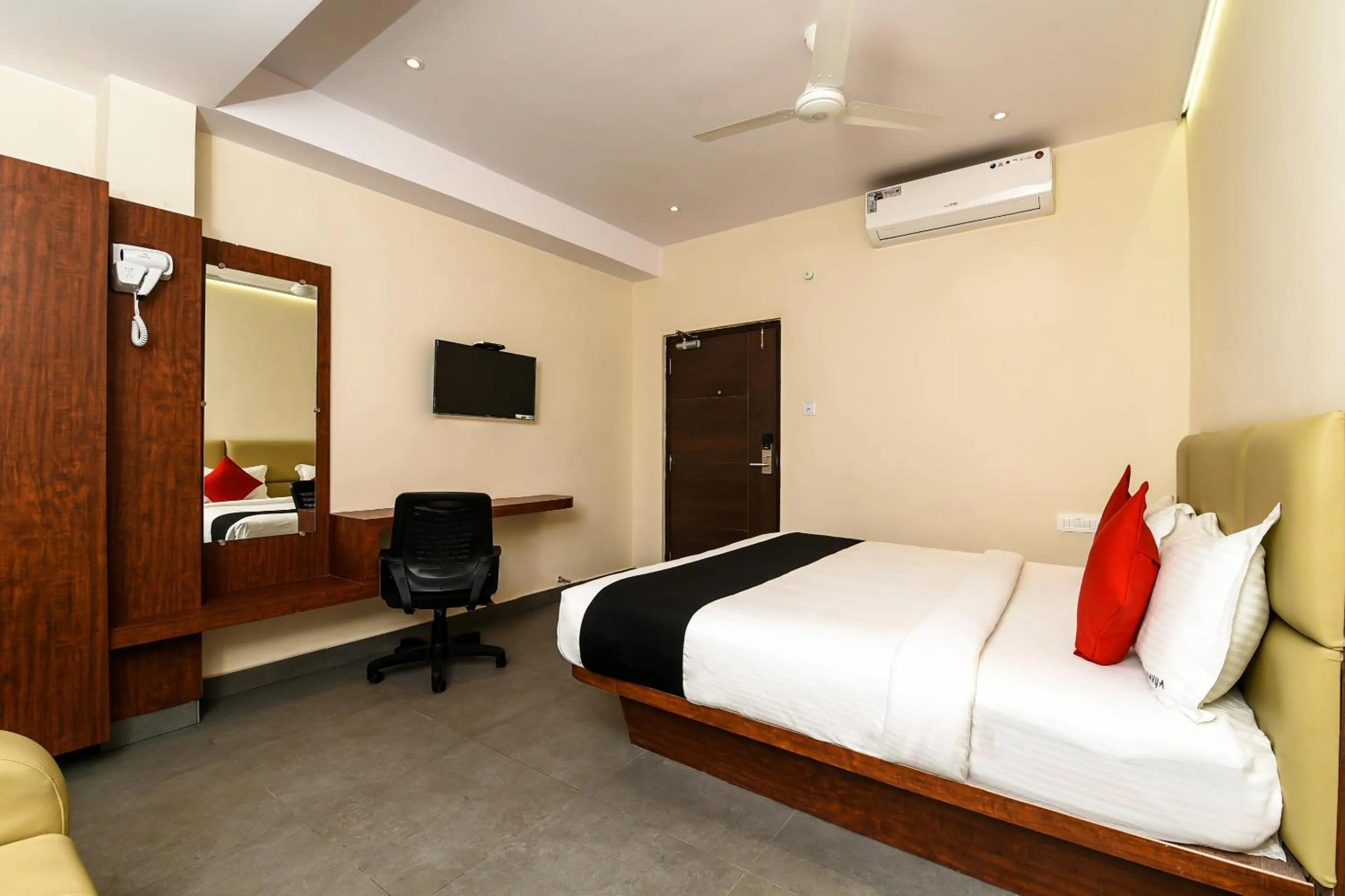 Bedroom, Bed in Super Capital O Siddartha Grand