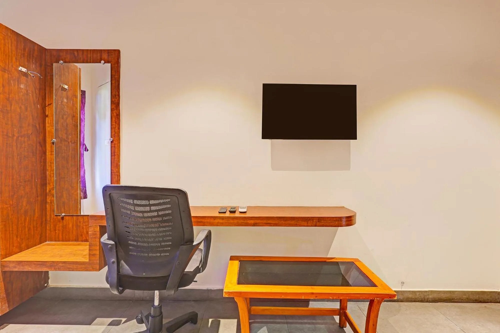 Bed in FabHotel Siddarth Grand