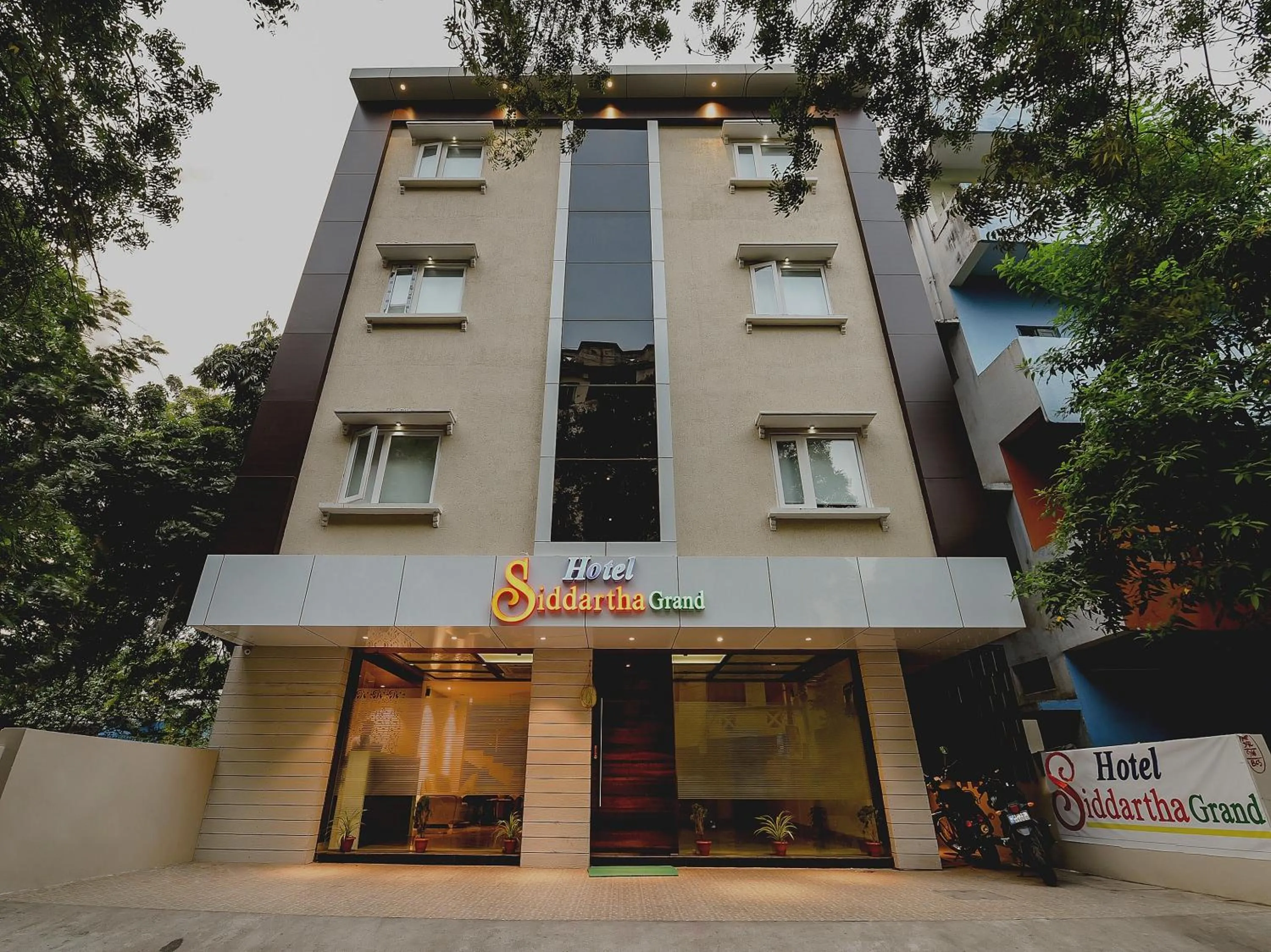 Facade/entrance in Super Capital O Siddartha Grand
