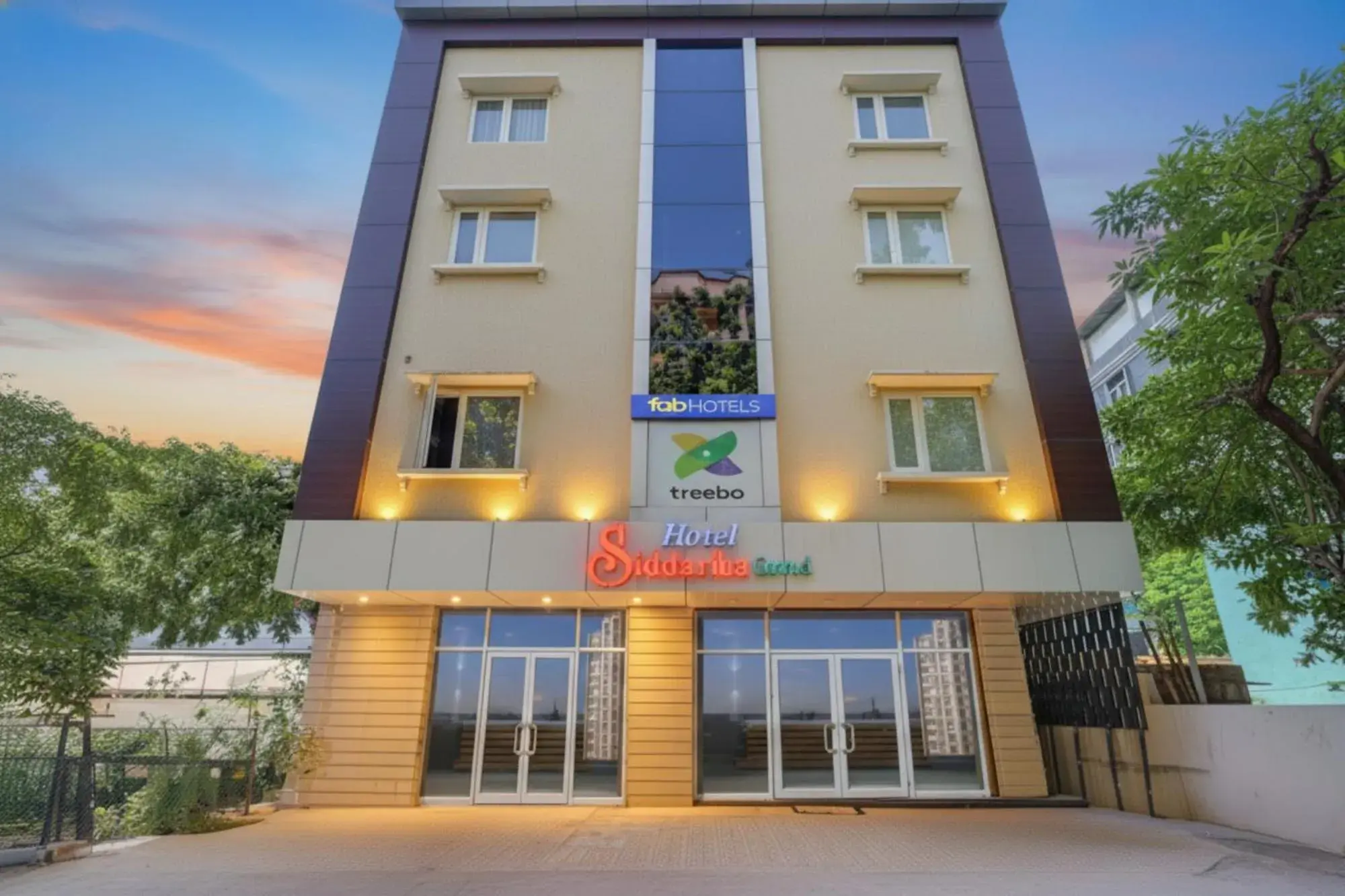 FabHotel Siddarth Grand FabHotel Siddarth Grand